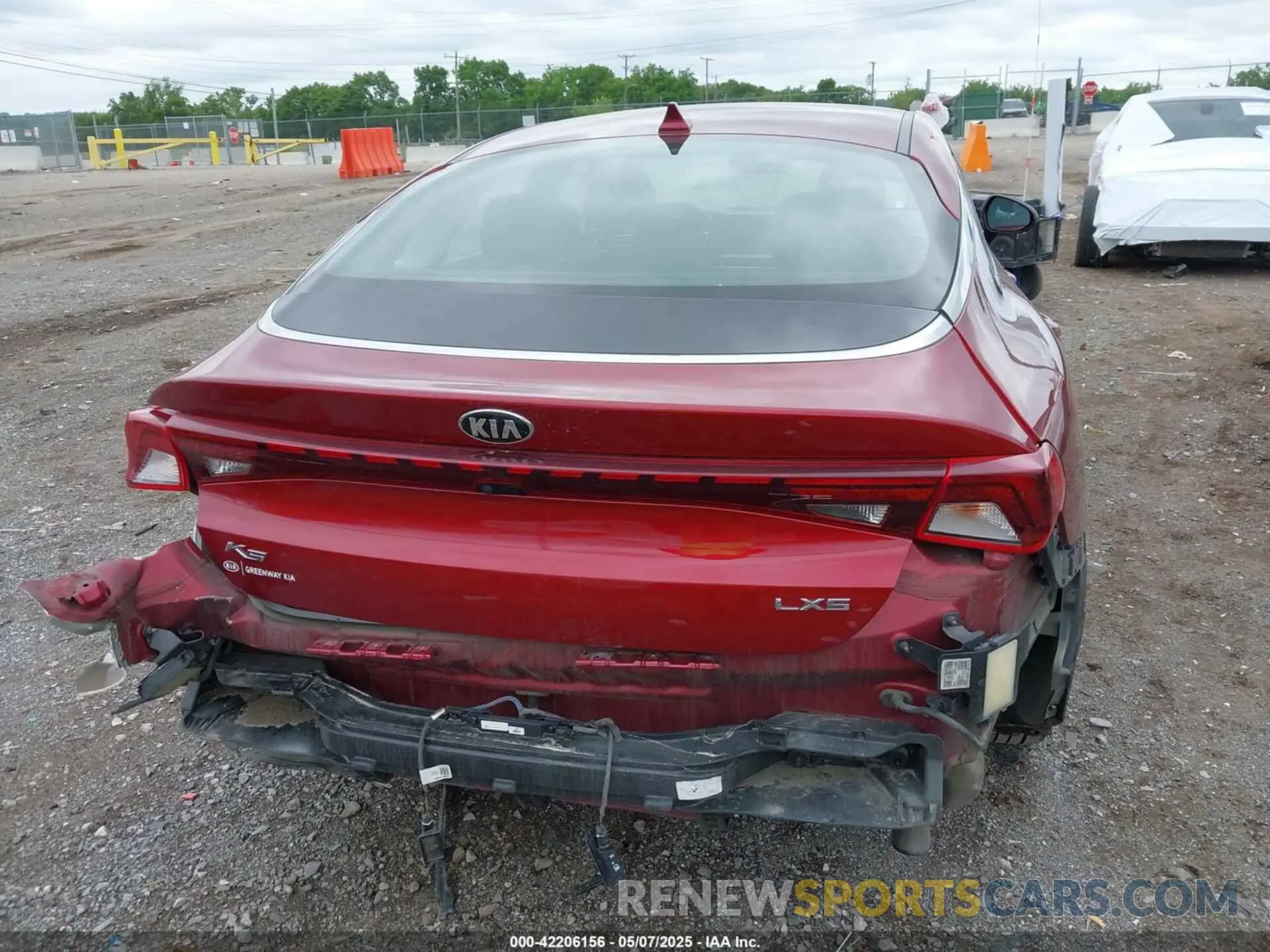 16 Photograph of a damaged car 5XXG14J28MG076346 KIA K5 2021