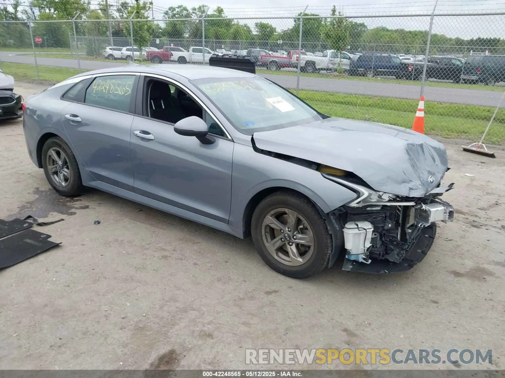 1 Photograph of a damaged car 5XXG14J29MG048054 KIA K5 2021