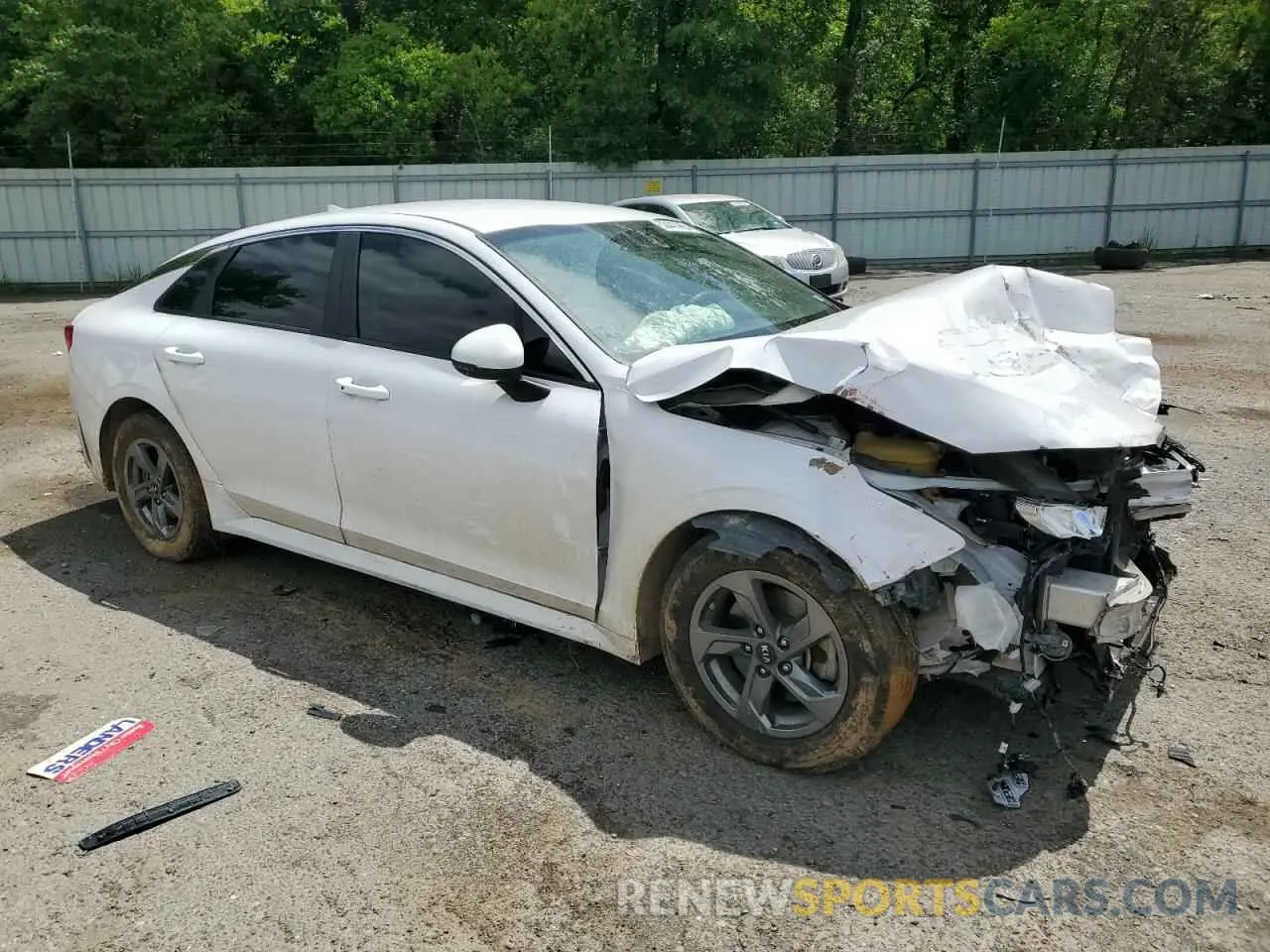 4 Photograph of a damaged car 5XXG14J29MG065307 KIA K5 2021