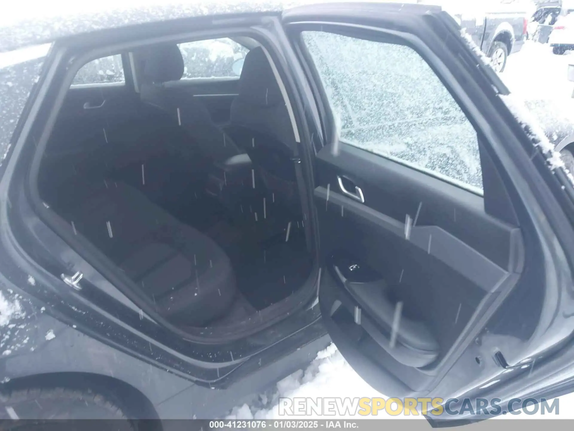 8 Photograph of a damaged car 5XXG14J29MG079613 KIA K5 2021