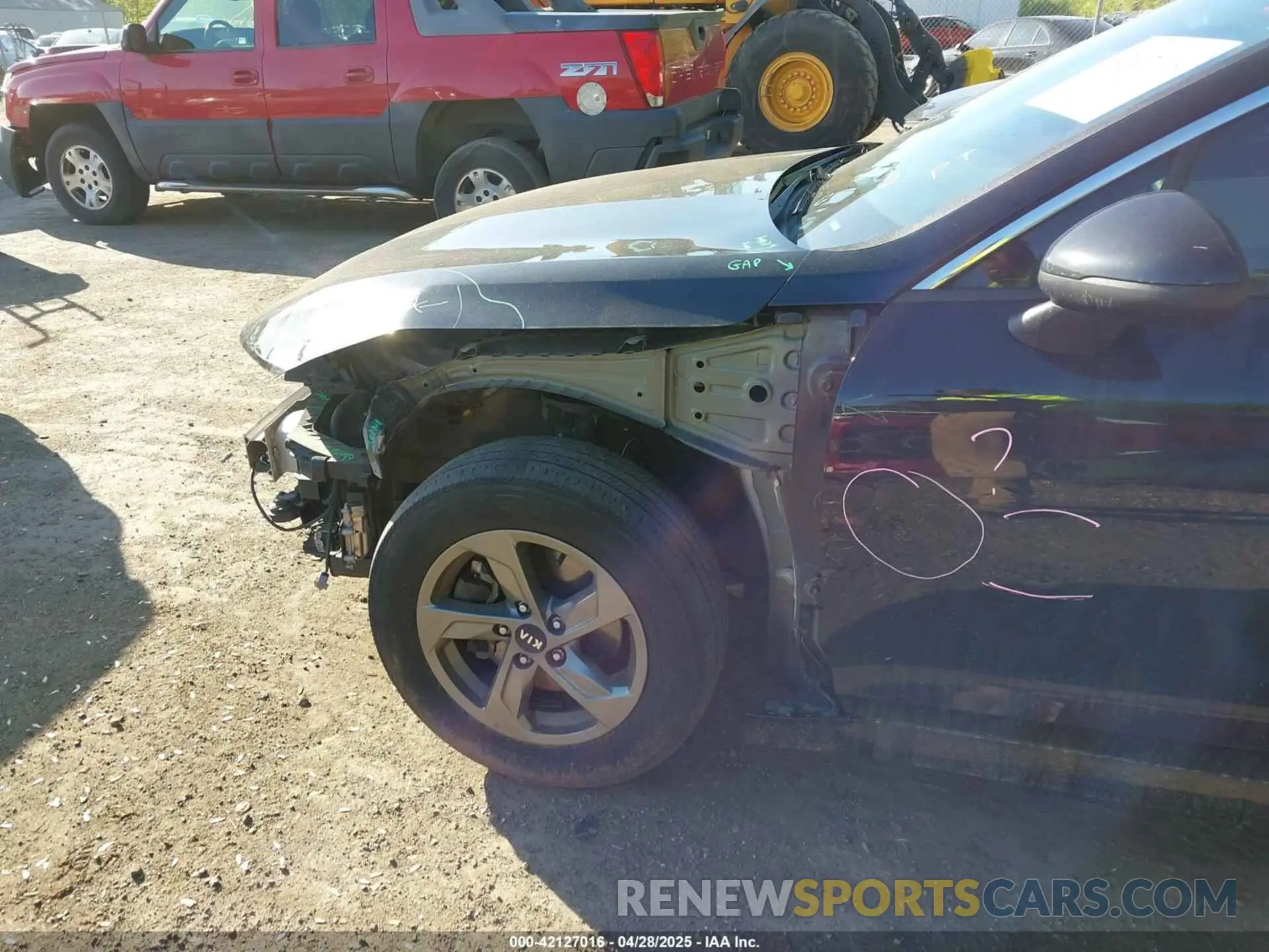 20 Photograph of a damaged car 5XXG14J2XMG014687 KIA K5 2021