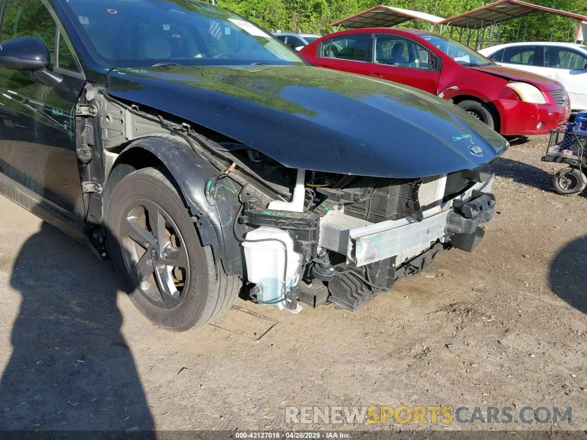 6 Photograph of a damaged car 5XXG14J2XMG014687 KIA K5 2021