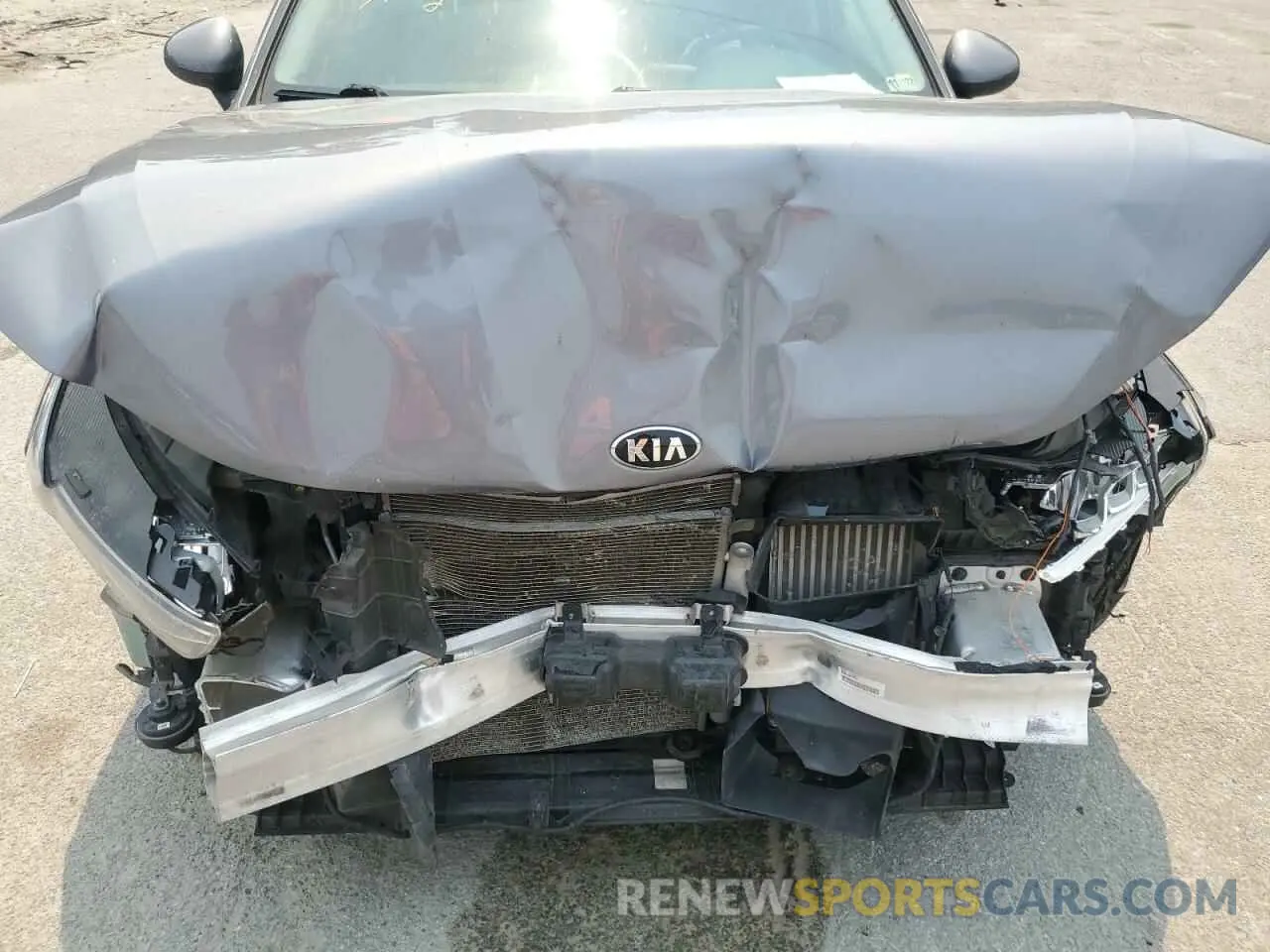12 Photograph of a damaged car 5XXG14J2XMG016777 KIA K5 2021