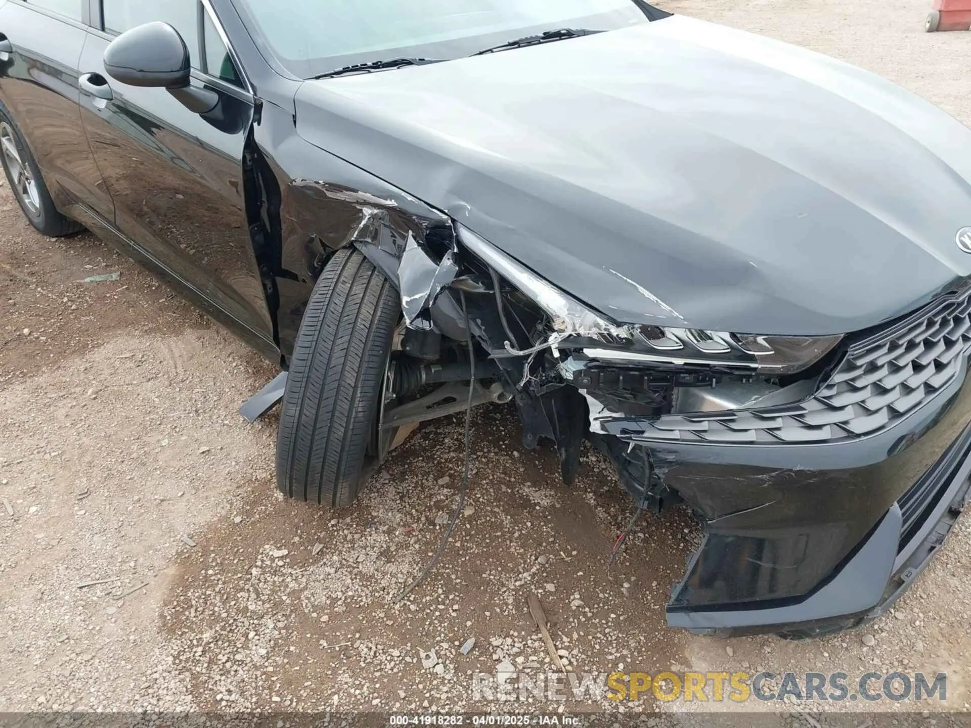 6 Photograph of a damaged car 5XXG14J2XMG046815 KIA K5 2021