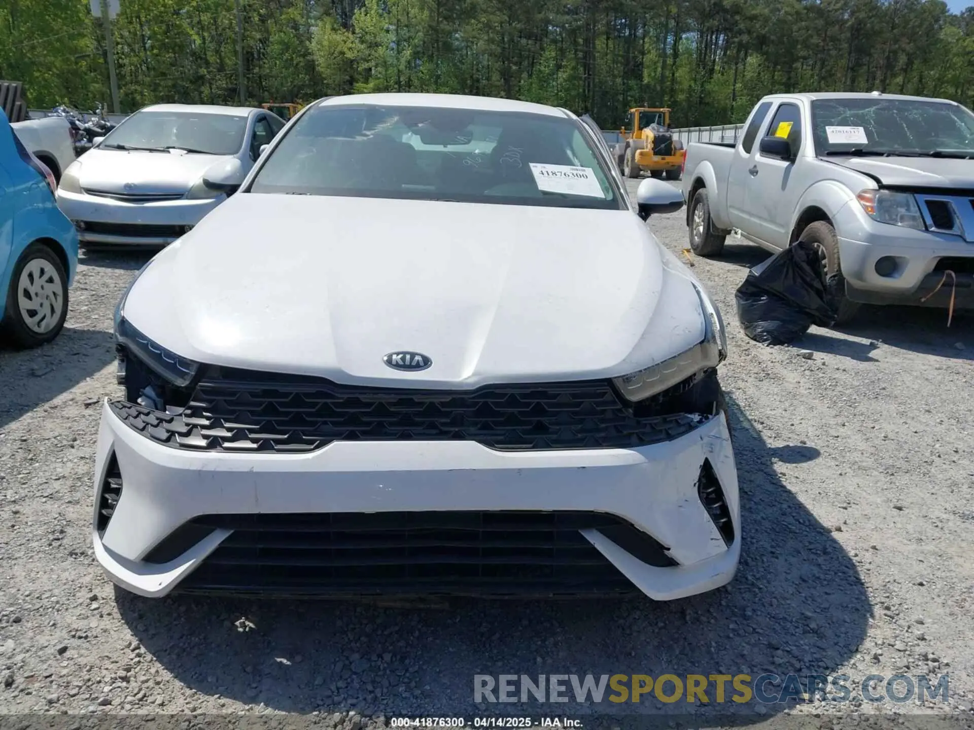 11 Photograph of a damaged car 5XXG14J2XMG069432 KIA K5 2021