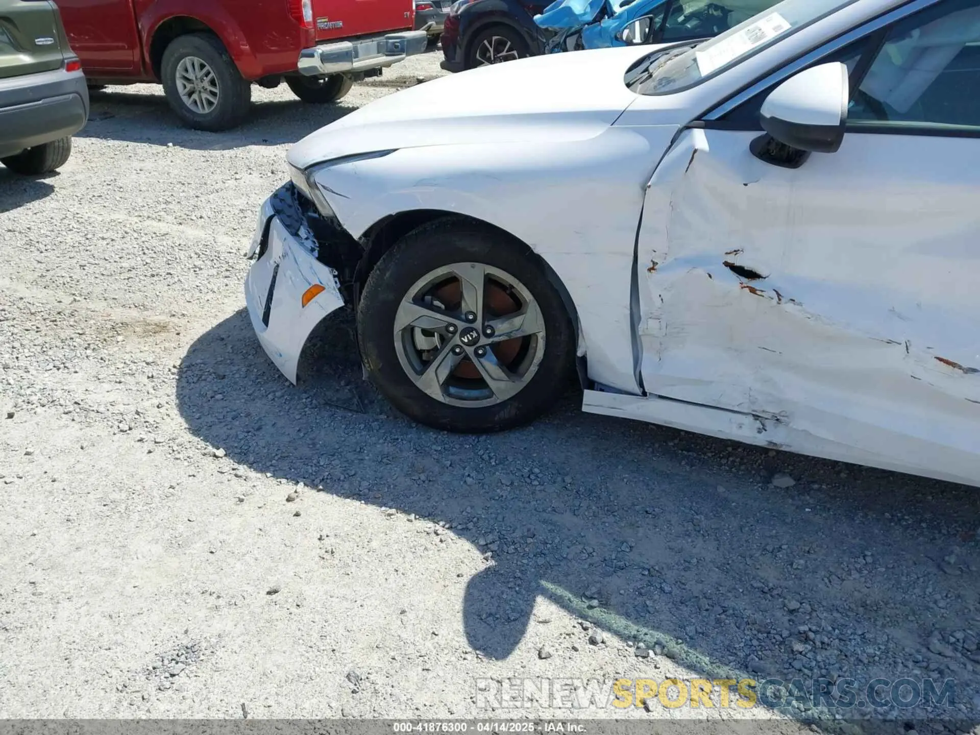 6 Photograph of a damaged car 5XXG14J2XMG069432 KIA K5 2021