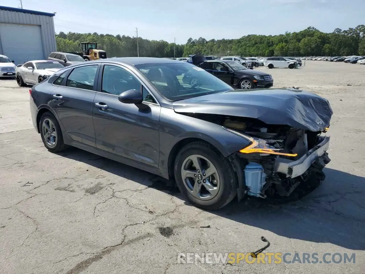 4 Photograph of a damaged car 5XXG14J2XMG069527 KIA K5 2021