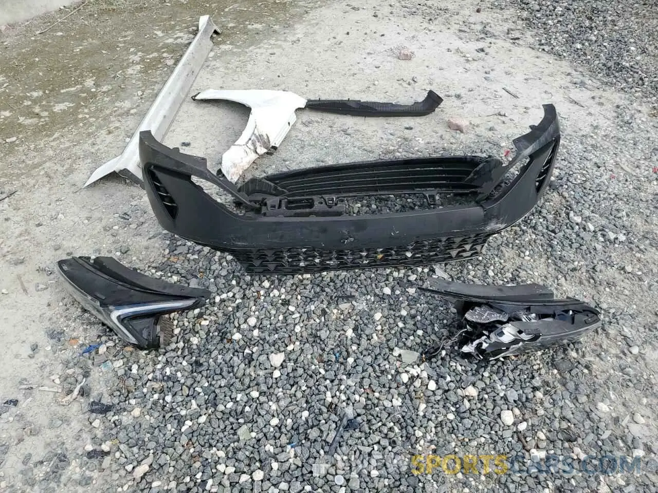14 Photograph of a damaged car 5XXG24J22MG031769 KIA K5 2021