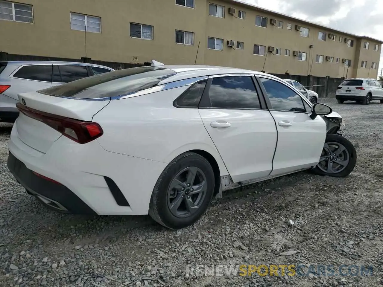 3 Photograph of a damaged car 5XXG24J22MG031769 KIA K5 2021
