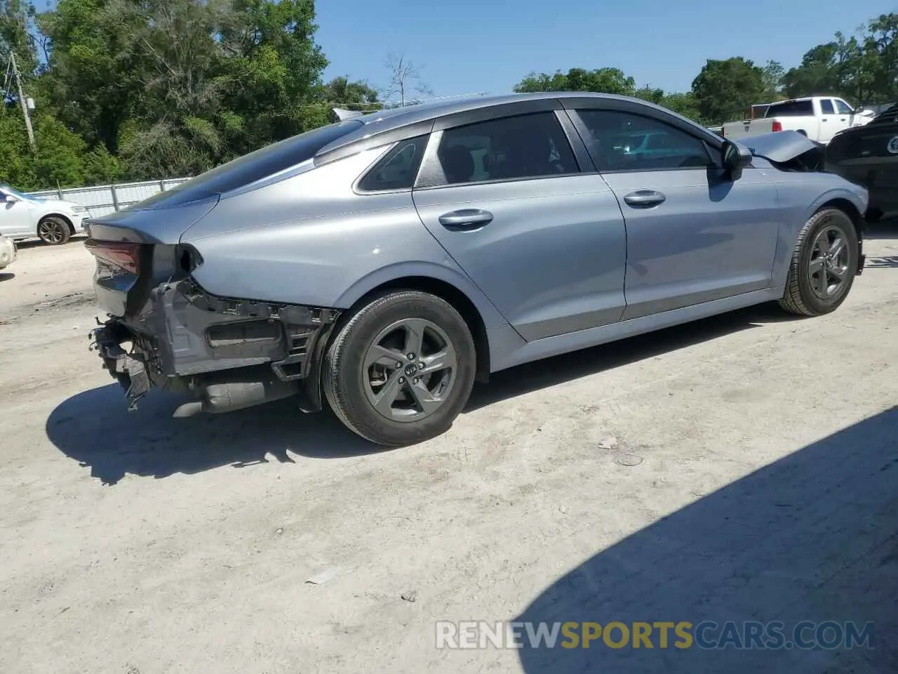 3 Photograph of a damaged car 5XXG24J25MG075734 KIA K5 2021