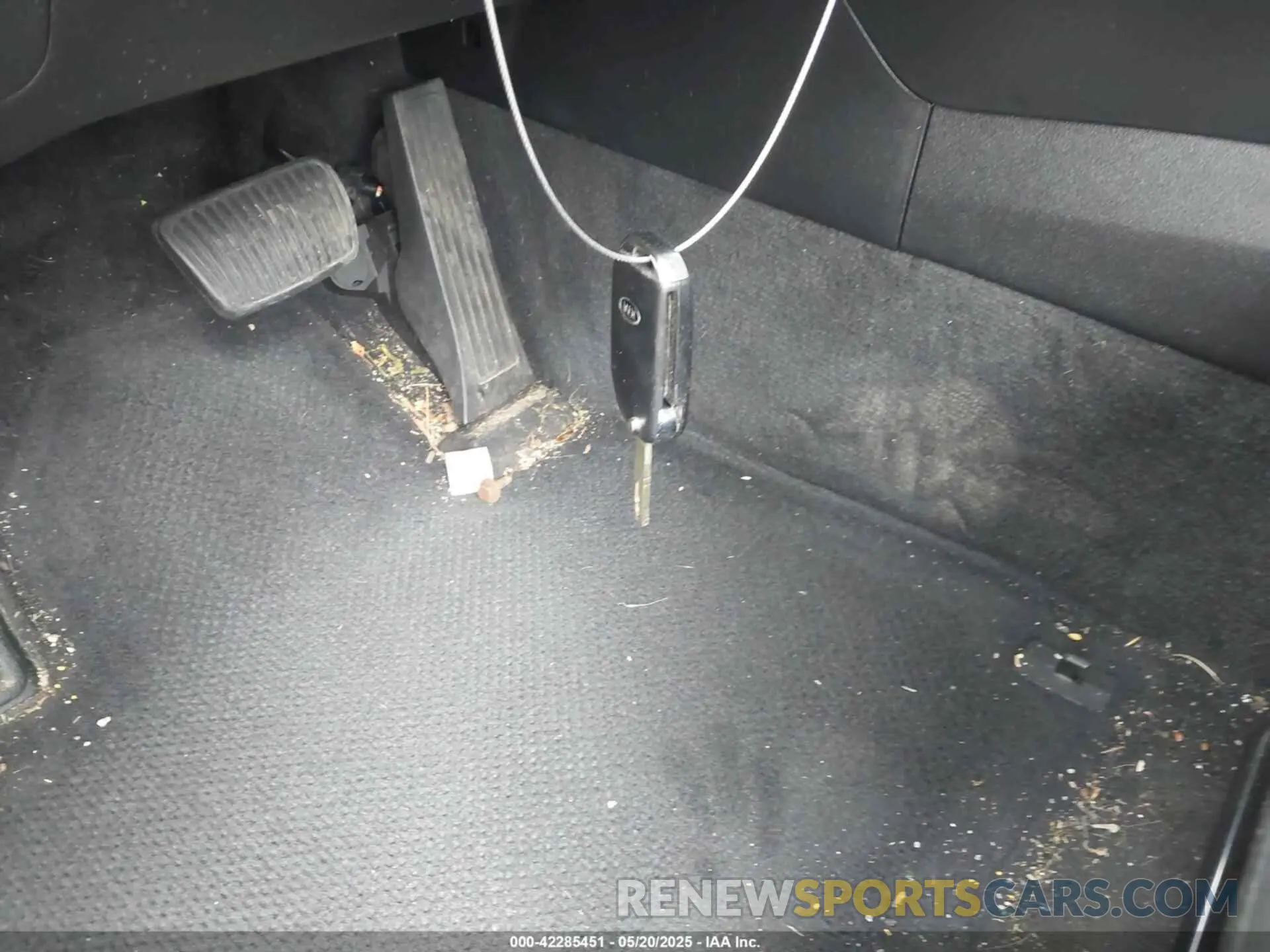 11 Photograph of a damaged car 5XXG24J26MG016840 KIA K5 2021