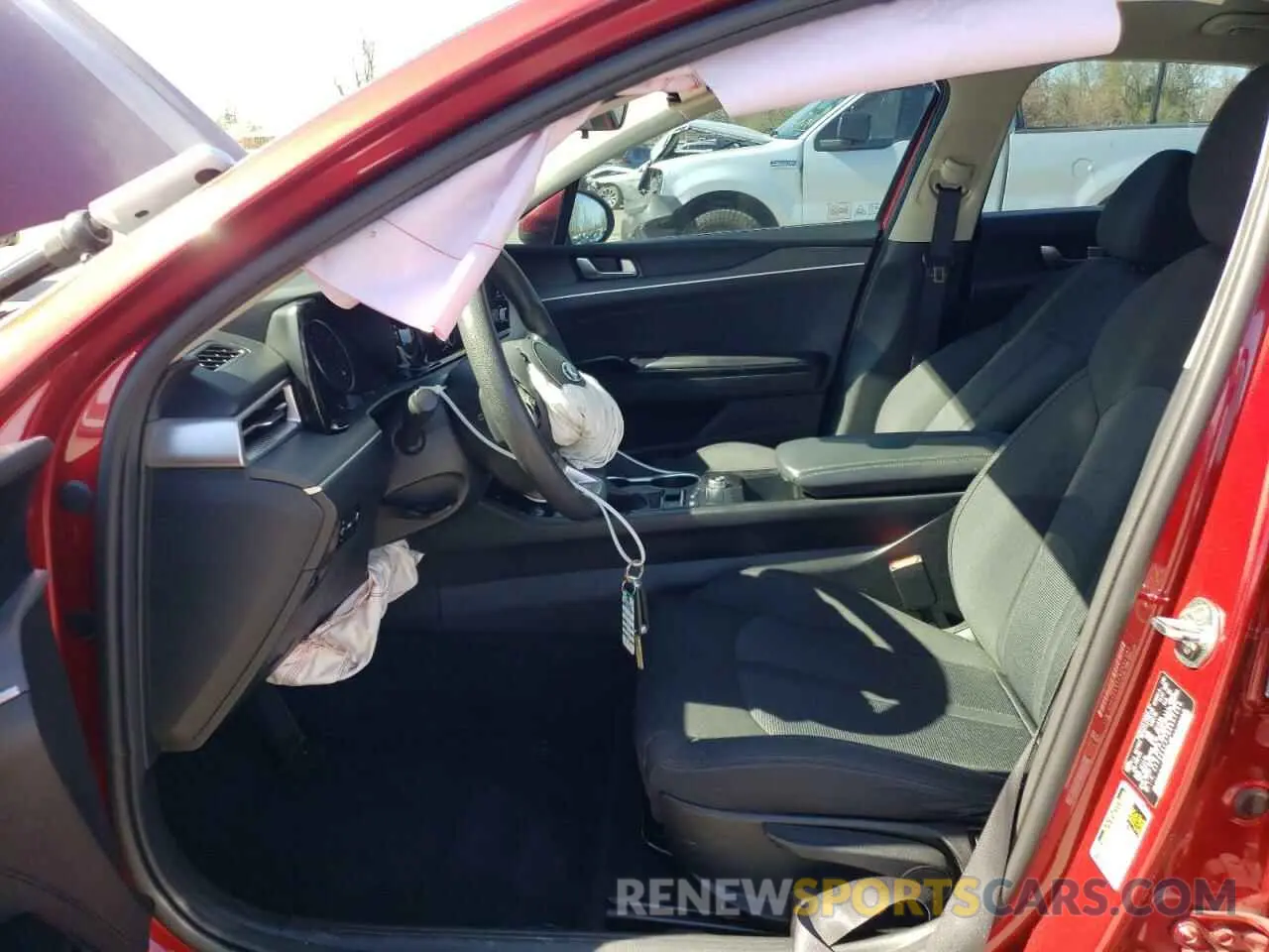 7 Photograph of a damaged car 5XXG24J27MG007368 KIA K5 2021