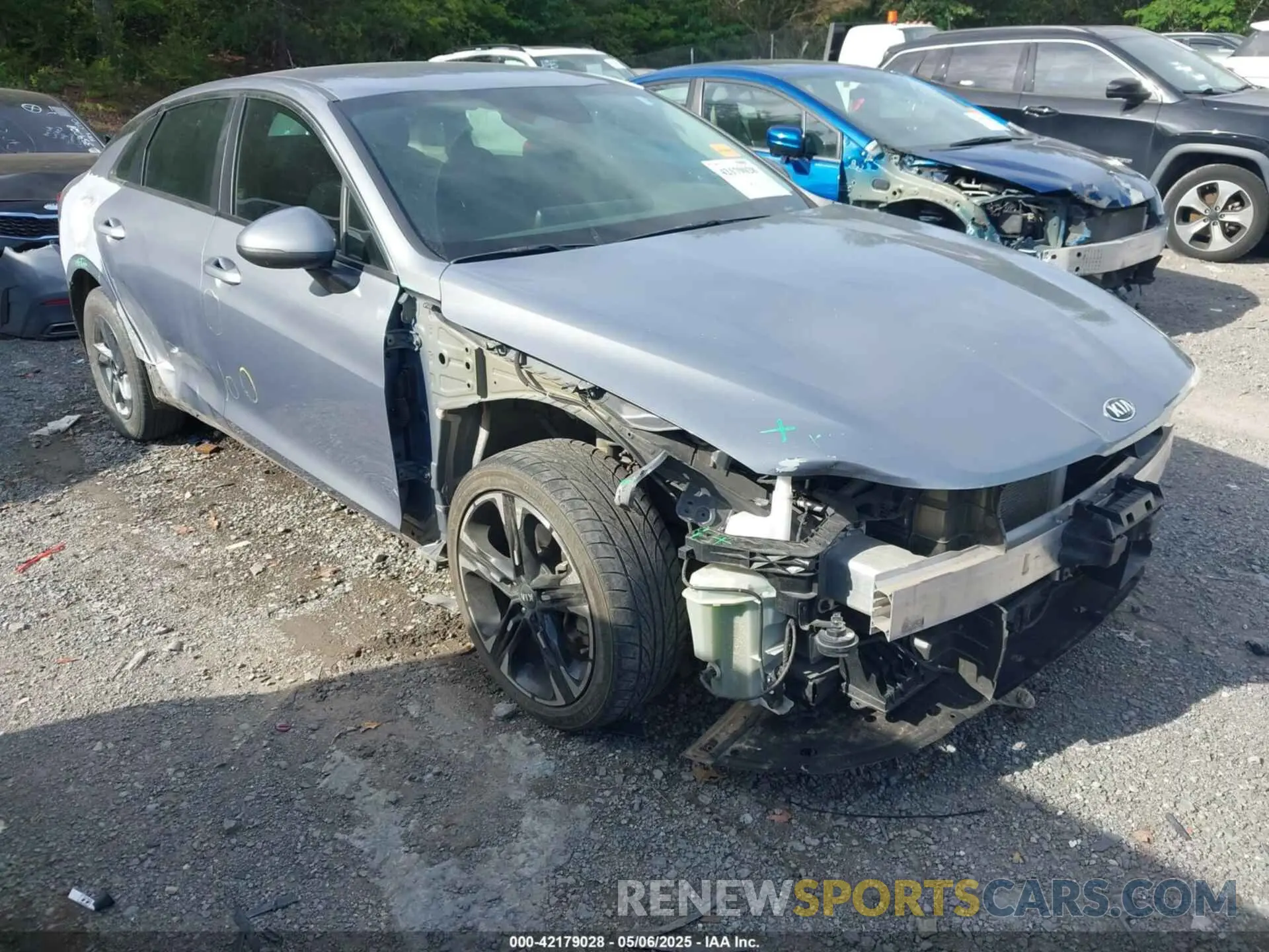 1 Photograph of a damaged car 5XXG24J27MG017012 KIA K5 2021