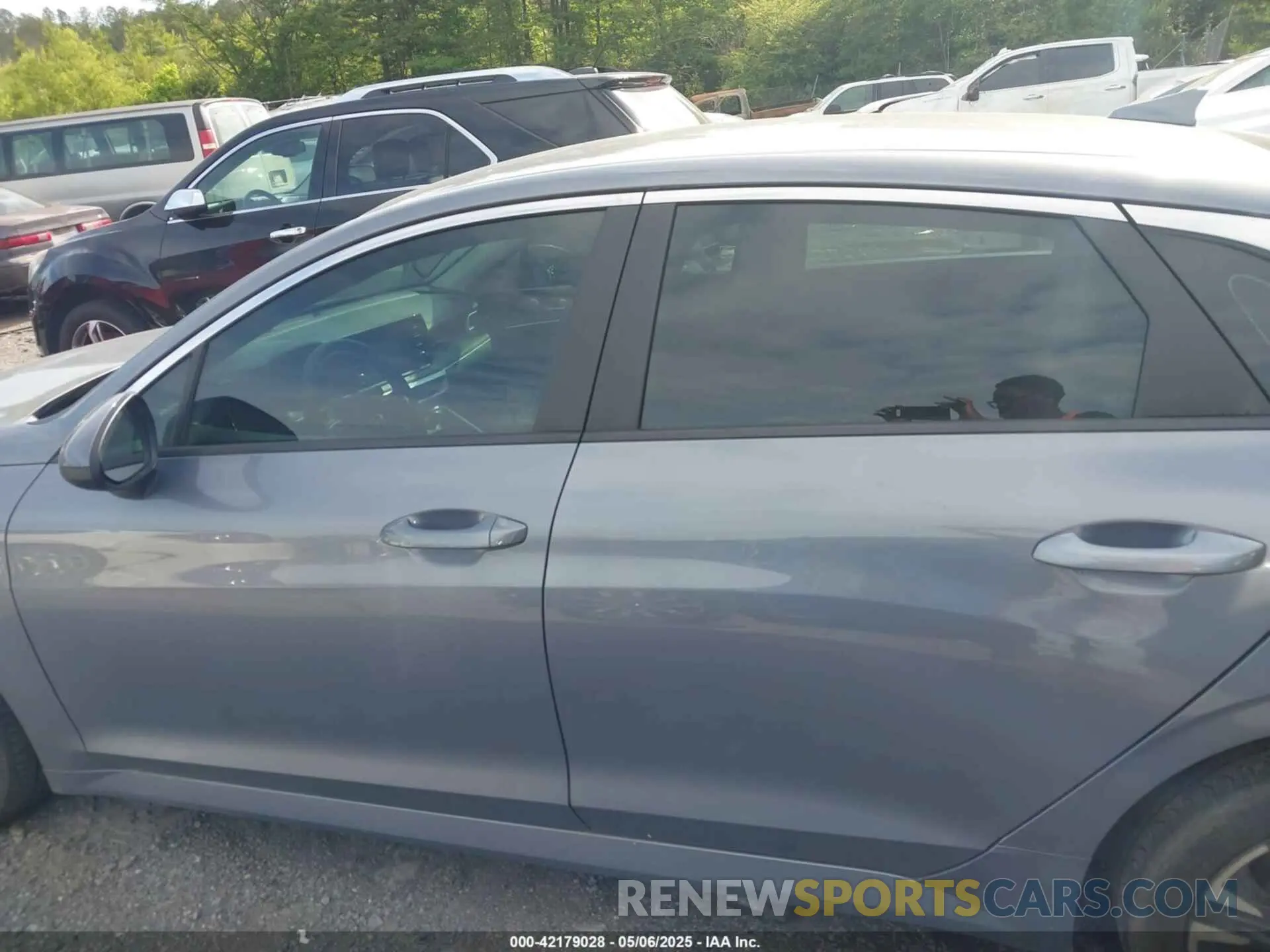 15 Photograph of a damaged car 5XXG24J27MG017012 KIA K5 2021