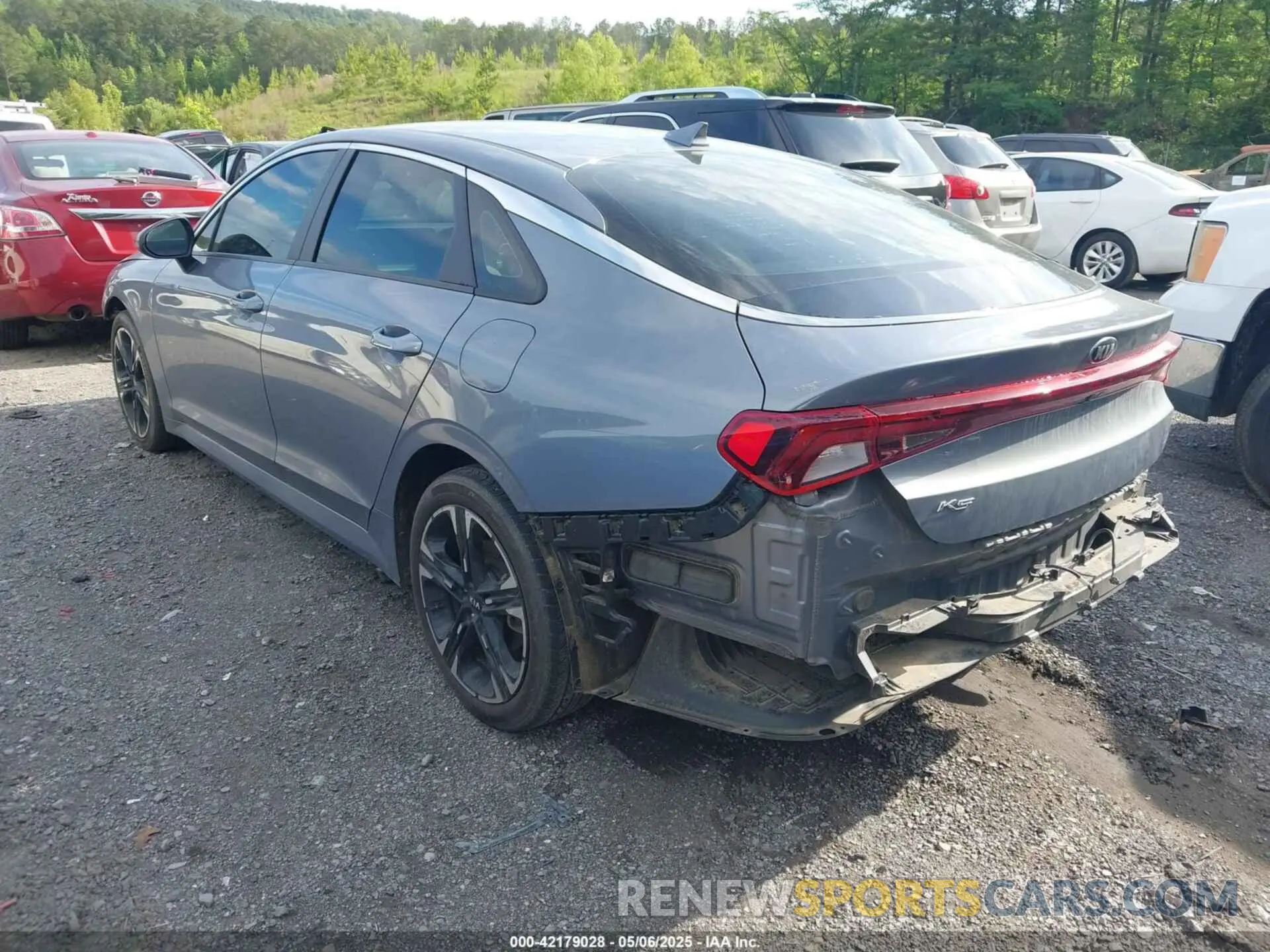 3 Photograph of a damaged car 5XXG24J27MG017012 KIA K5 2021
