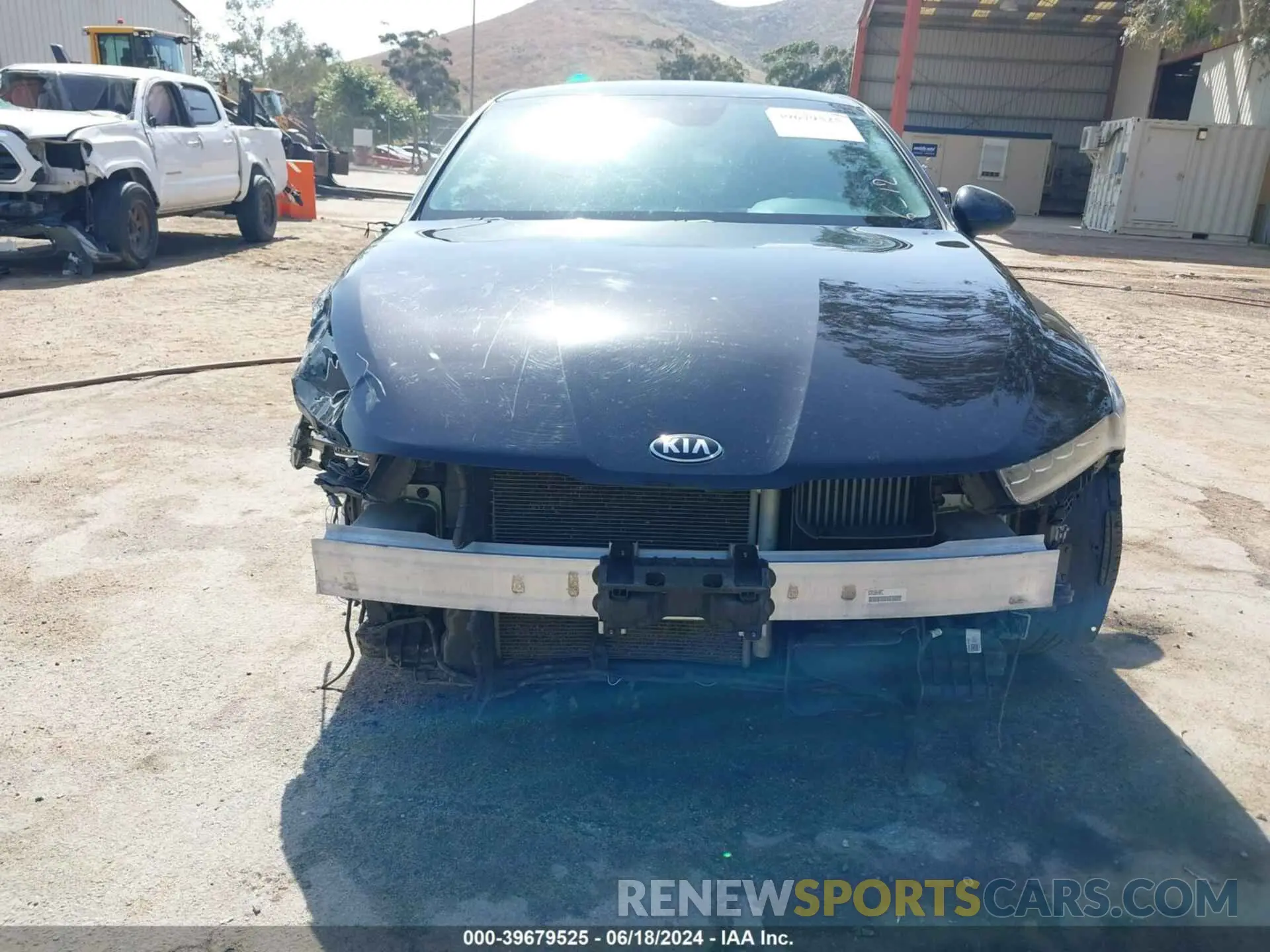 11 Photograph of a damaged car 5XXG24J27MG021013 KIA K5 2021