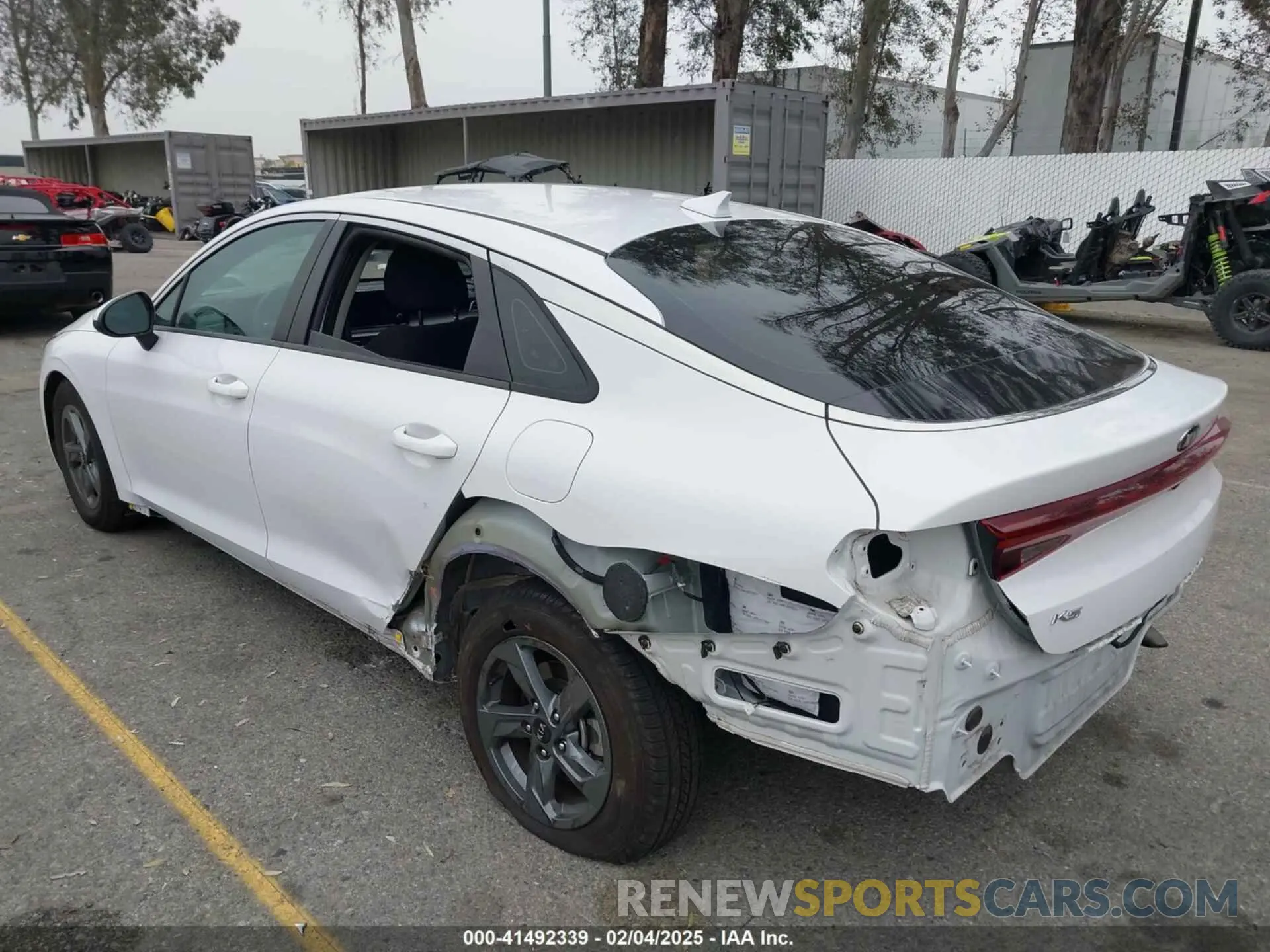 3 Photograph of a damaged car 5XXG24J27MG031928 KIA K5 2021