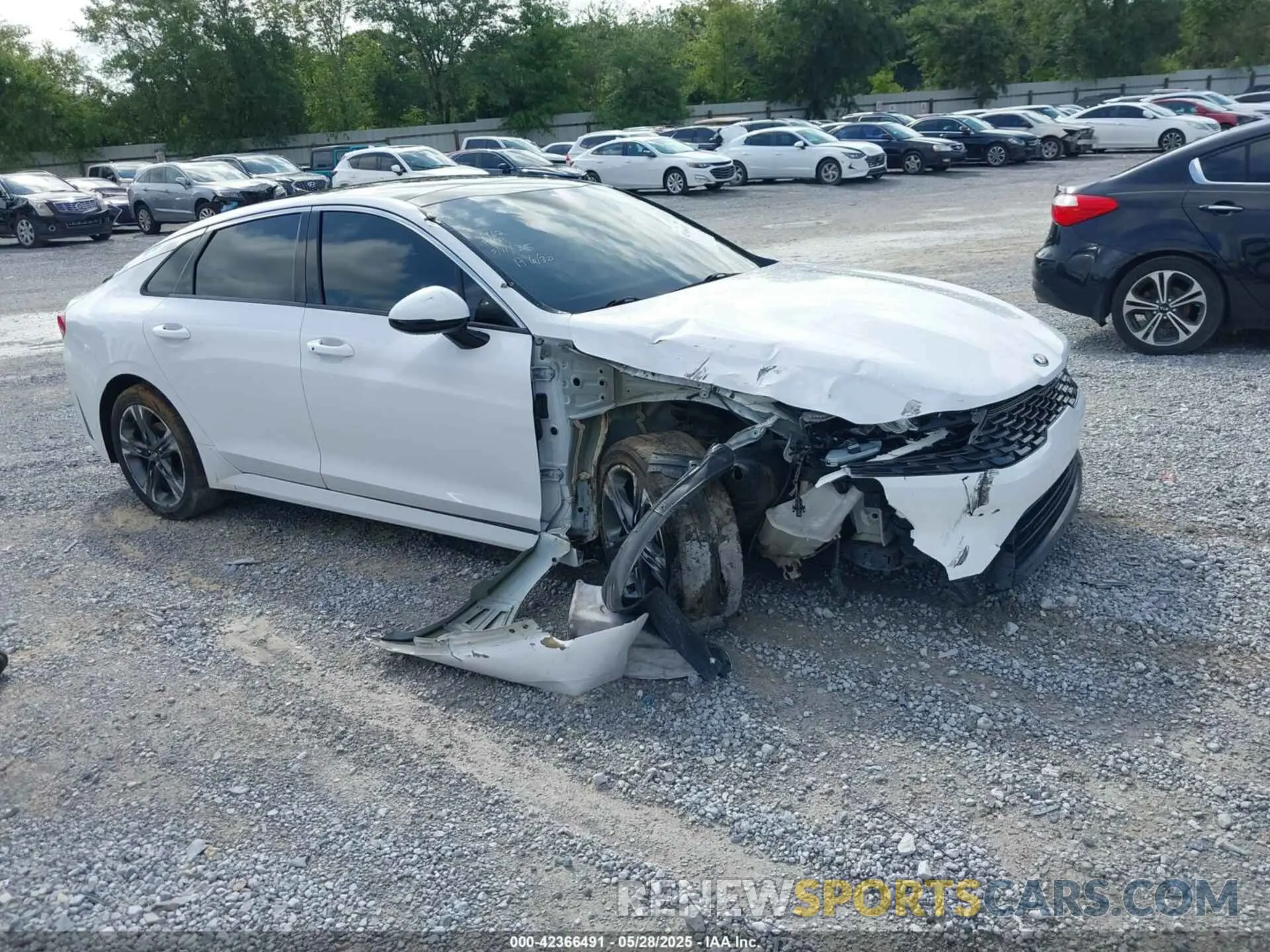 1 Photograph of a damaged car 5XXG34J26MG029391 KIA K5 2021