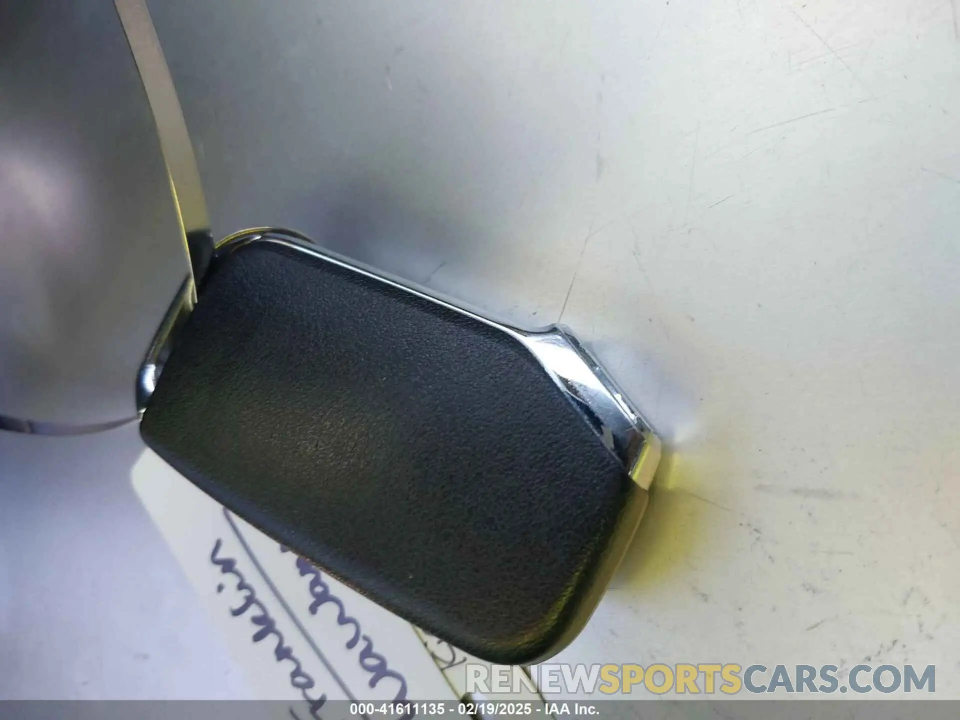 11 Photograph of a damaged car 5XXG64J20MG062605 KIA K5 2021