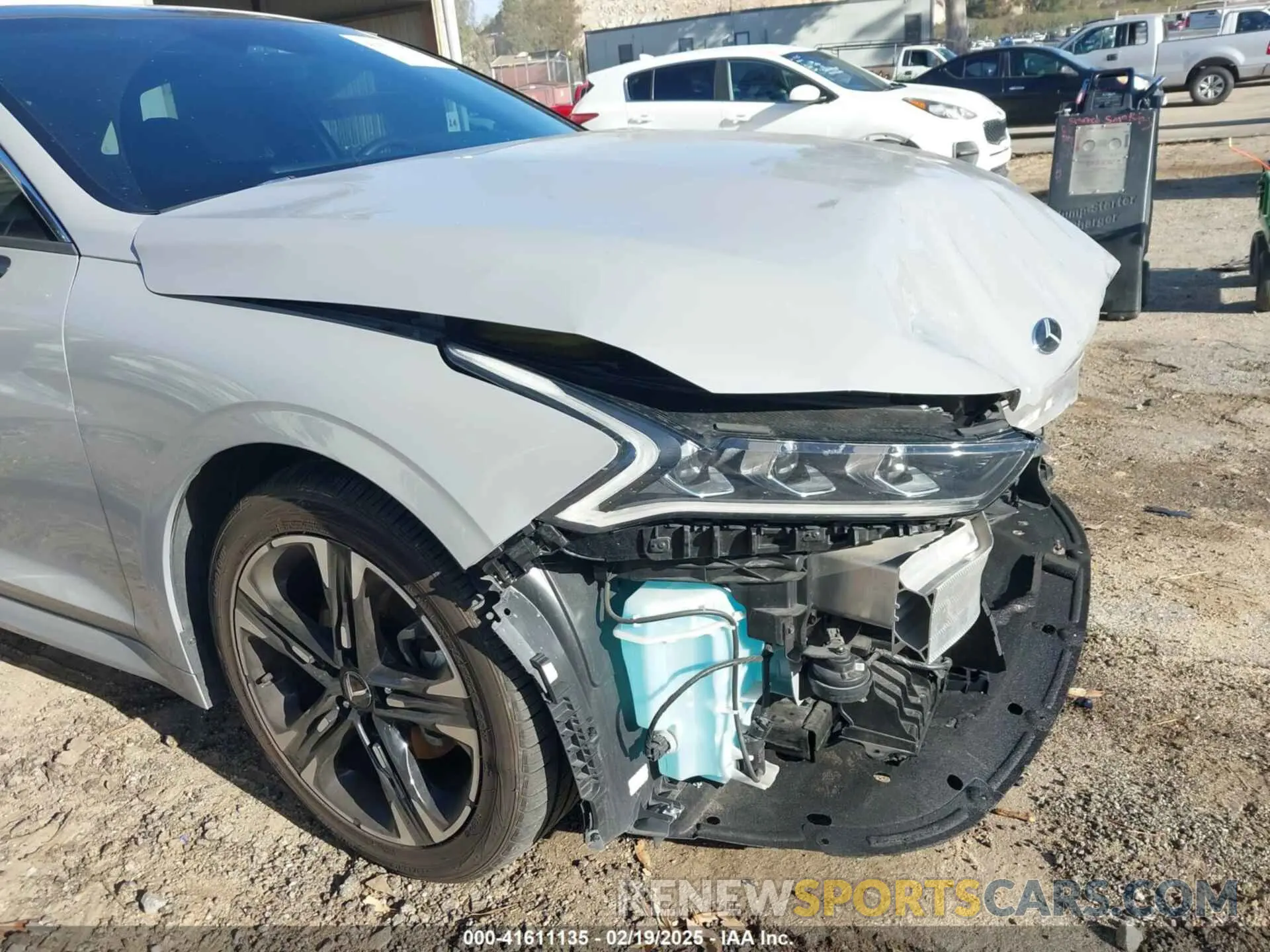 19 Photograph of a damaged car 5XXG64J20MG062605 KIA K5 2021