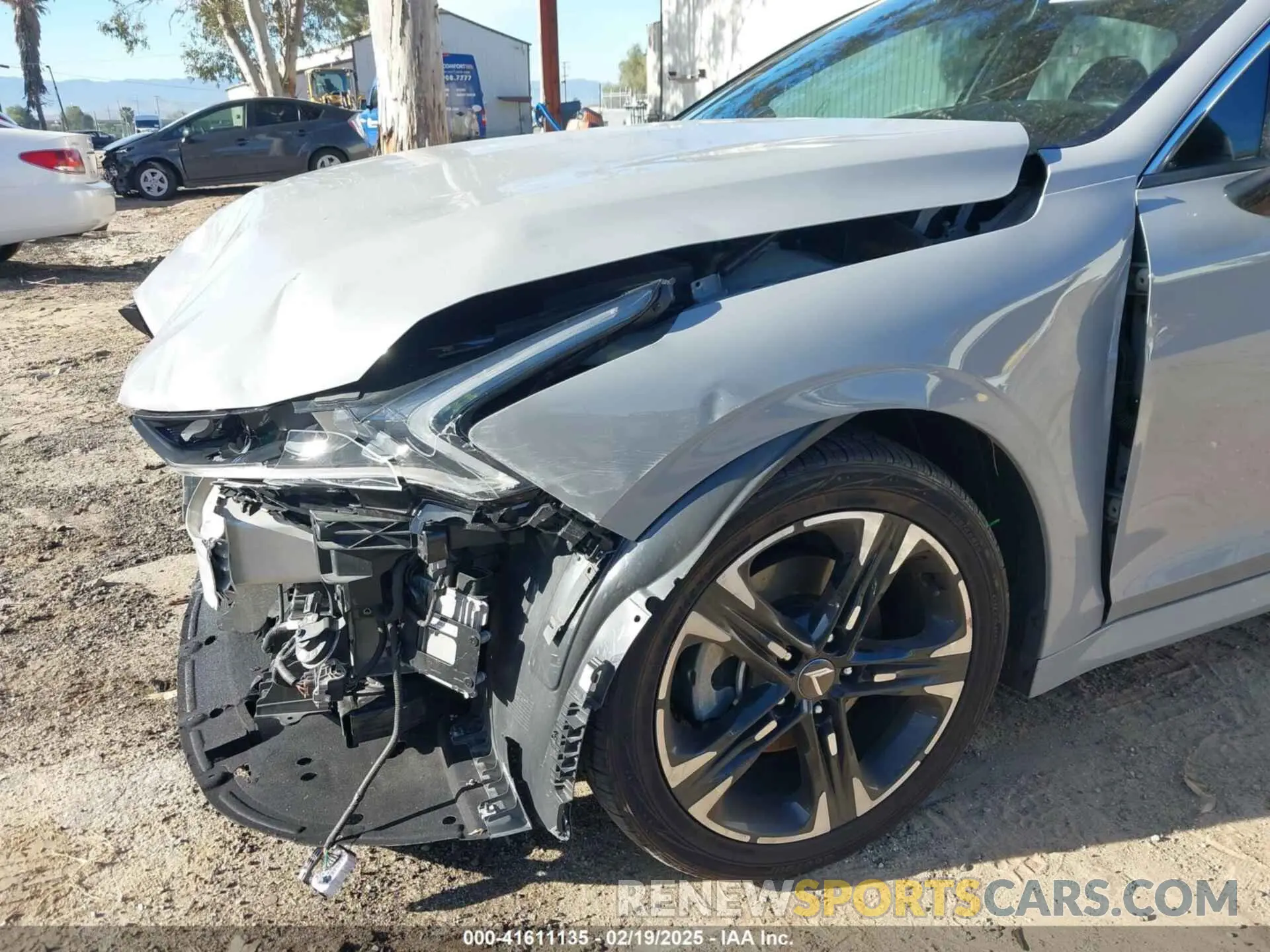 6 Photograph of a damaged car 5XXG64J20MG062605 KIA K5 2021