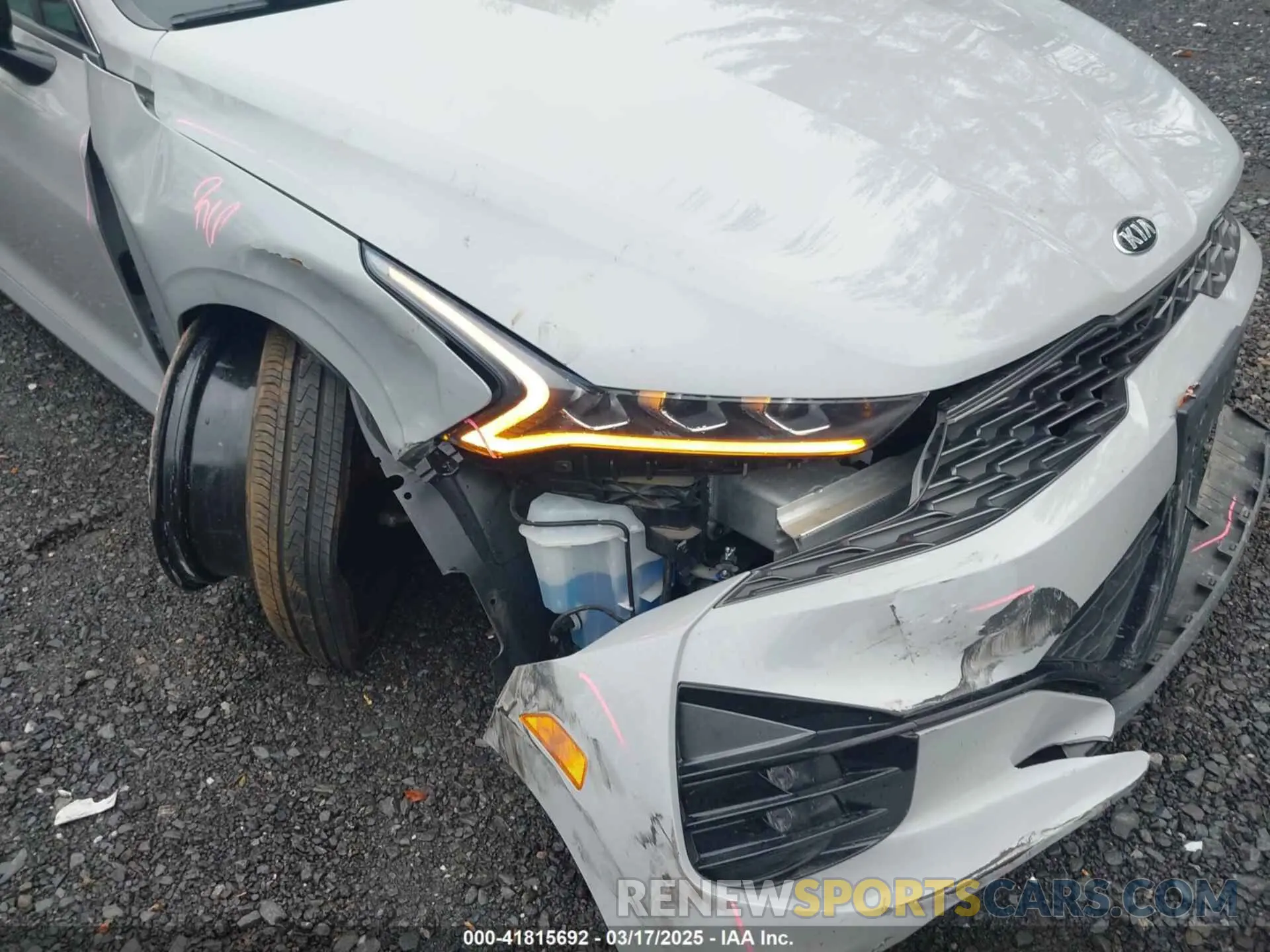 6 Photograph of a damaged car 5XXG64J20MG065326 KIA K5 2021