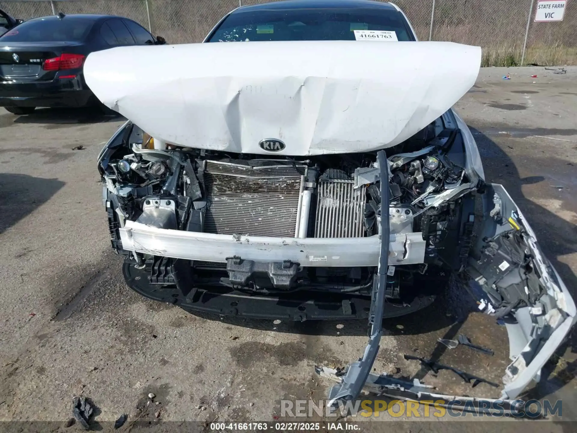 6 Photograph of a damaged car 5XXG64J20MG081574 KIA K5 2021