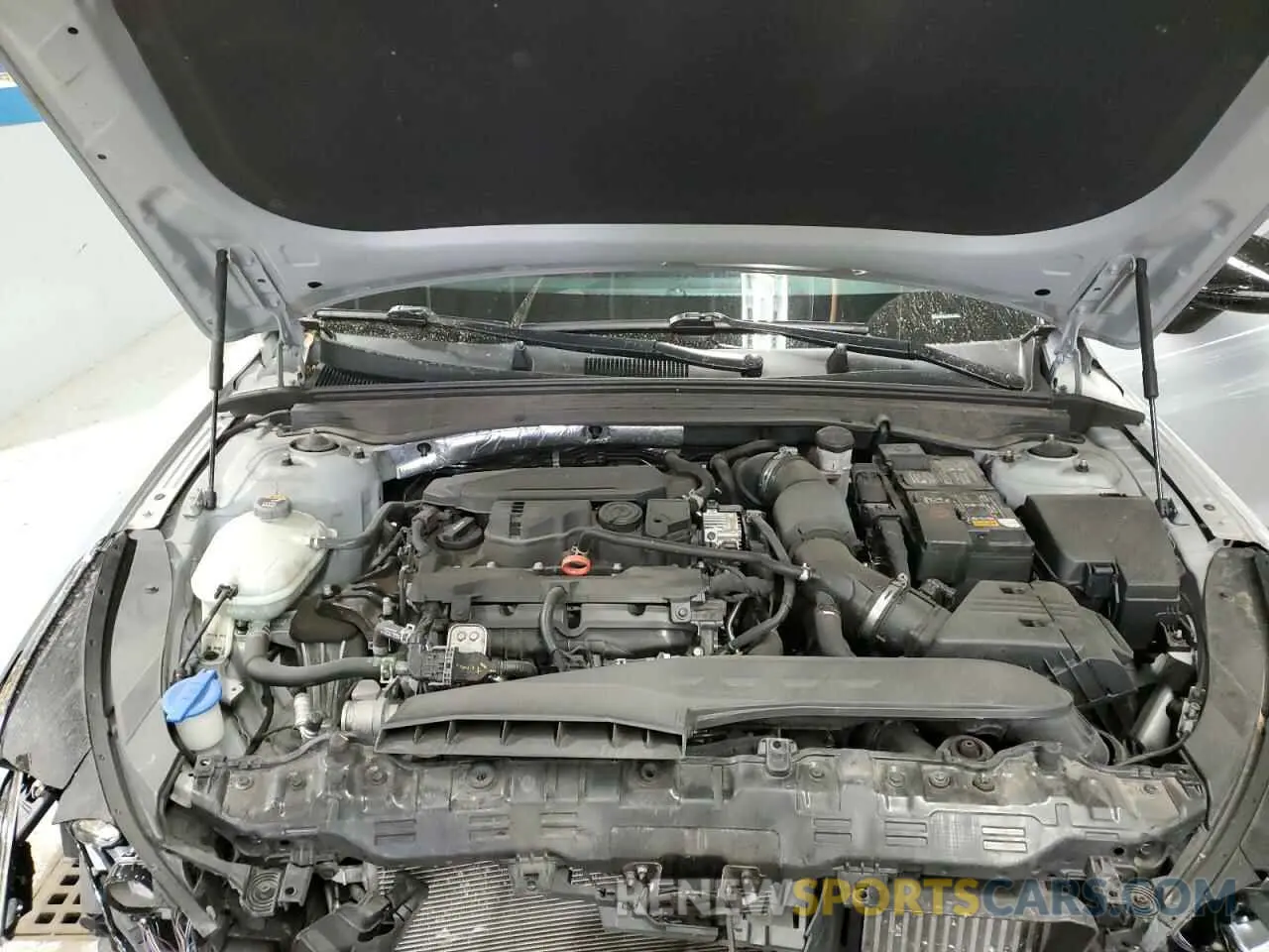 11 Photograph of a damaged car 5XXG64J21MG013364 KIA K5 2021