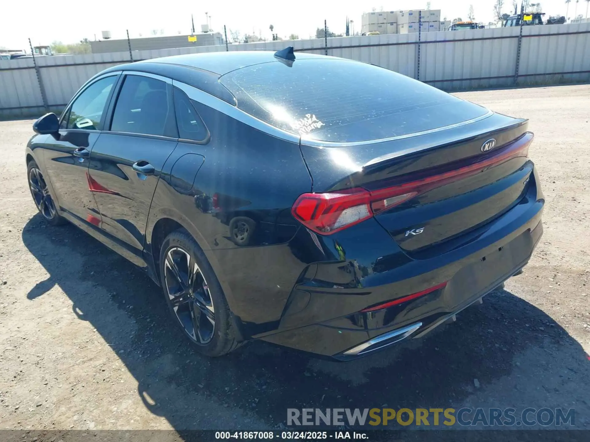 3 Photograph of a damaged car 5XXG64J21MG023487 KIA K5 2021