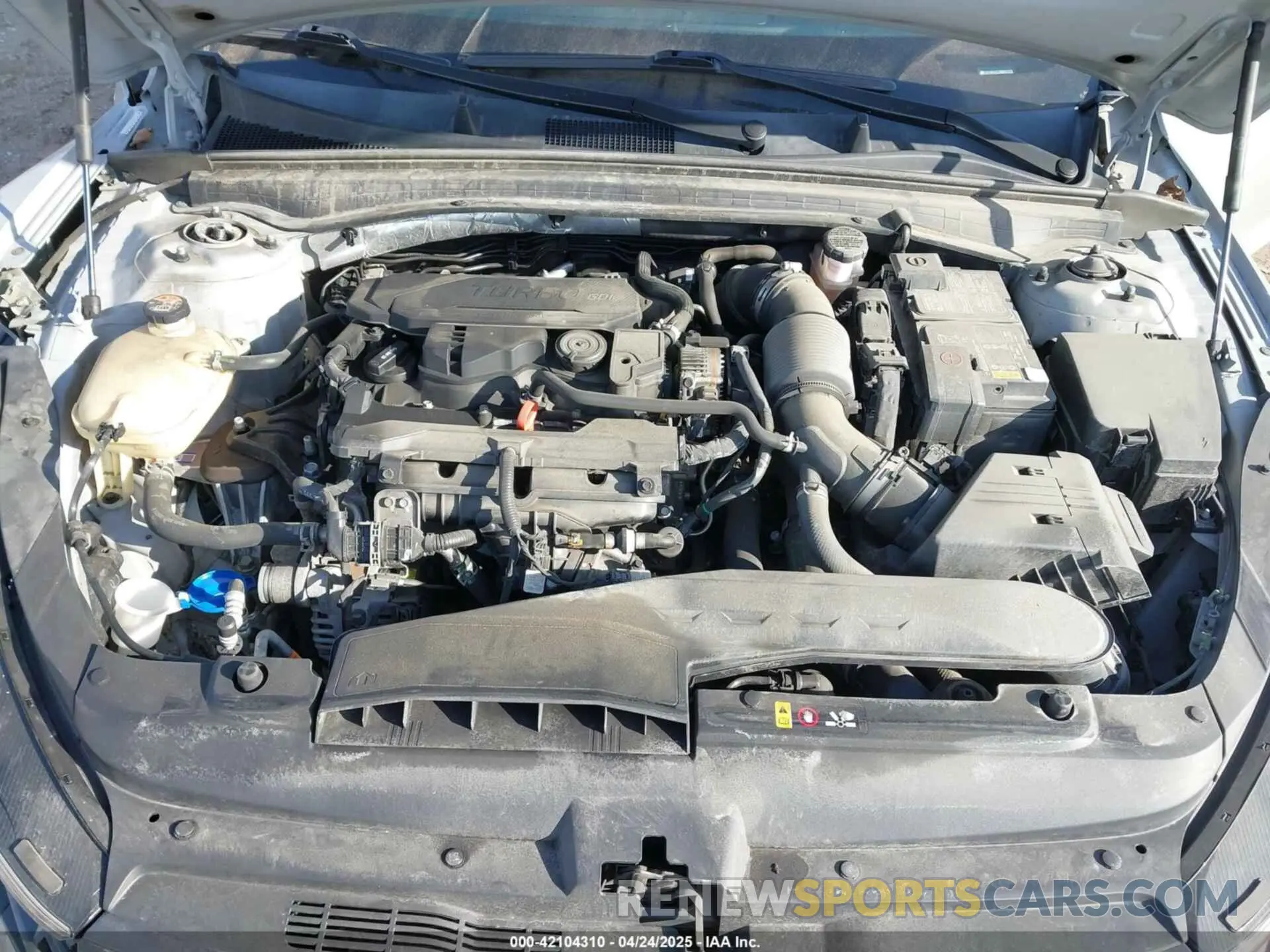 10 Photograph of a damaged car 5XXG64J21MG041410 KIA K5 2021