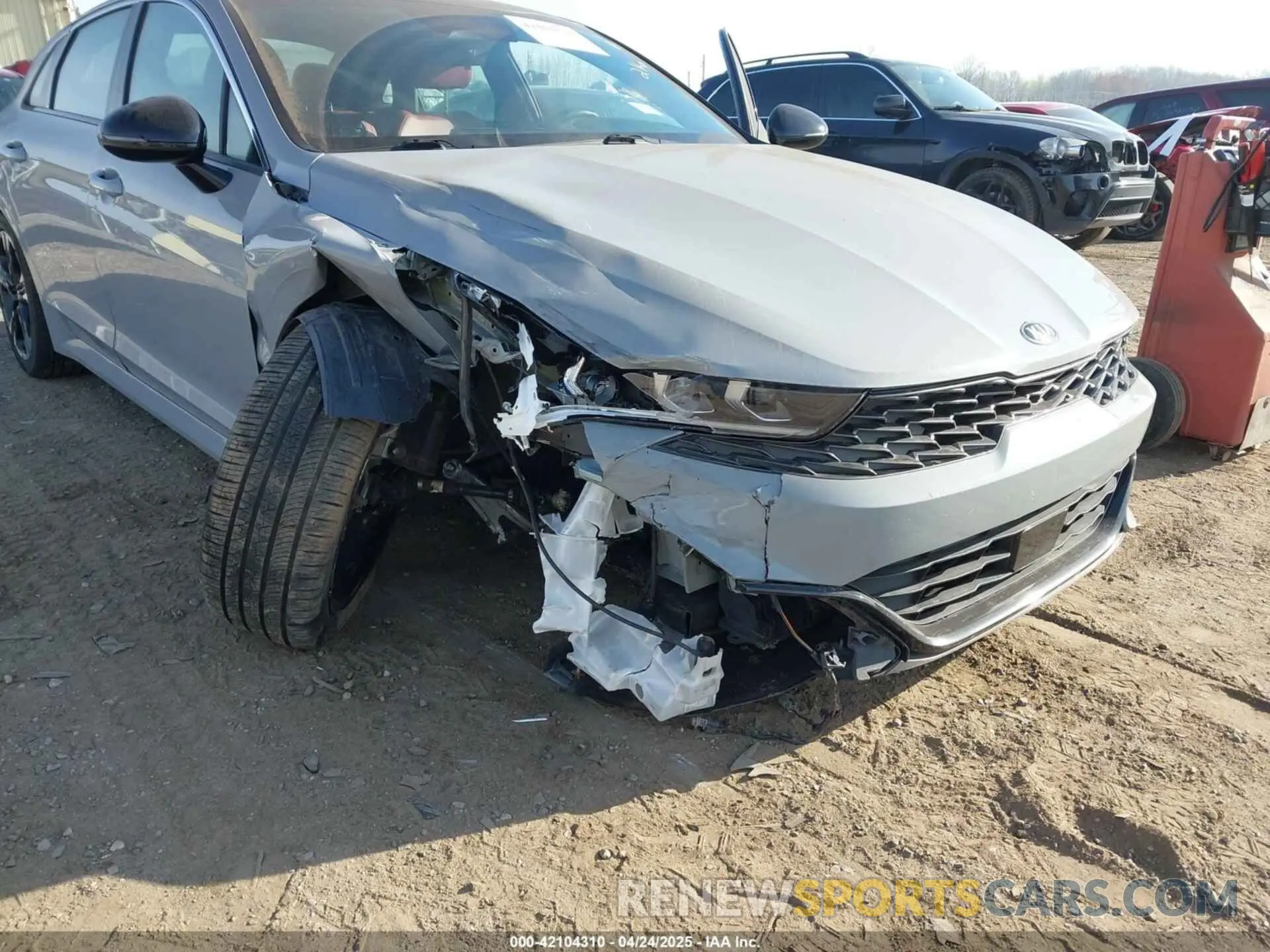 6 Photograph of a damaged car 5XXG64J21MG041410 KIA K5 2021