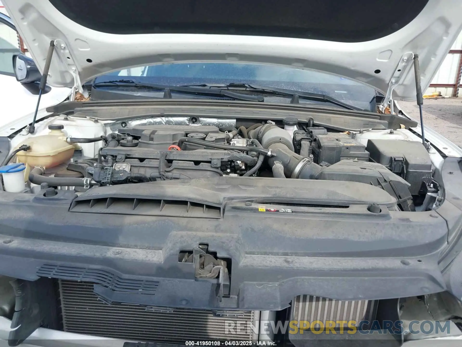 10 Photograph of a damaged car 5XXG64J21MG050527 KIA K5 2021