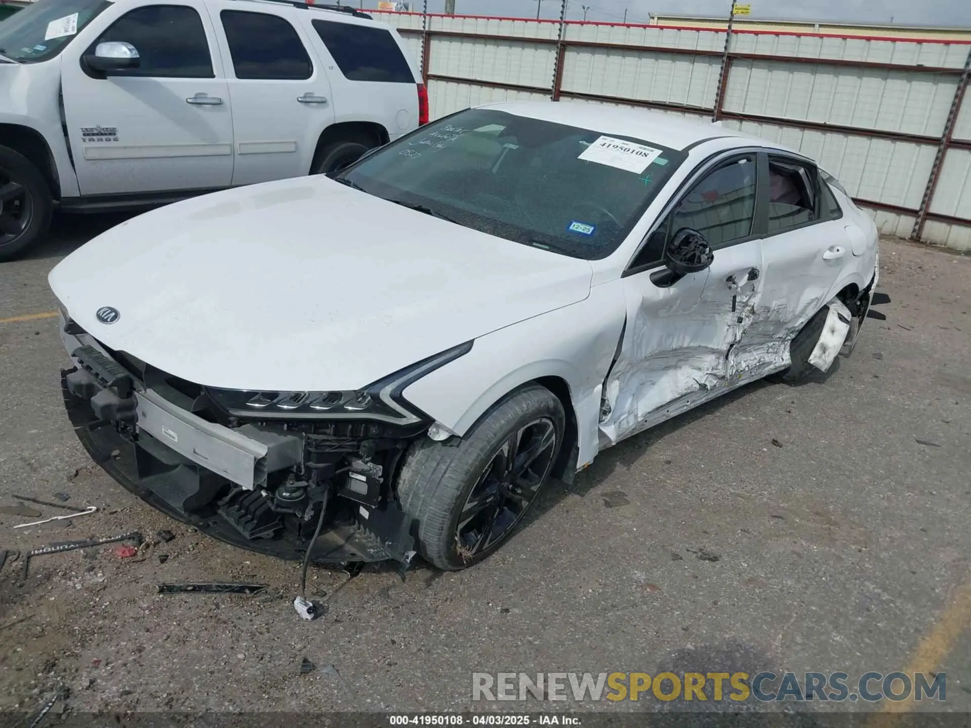 2 Photograph of a damaged car 5XXG64J21MG050527 KIA K5 2021