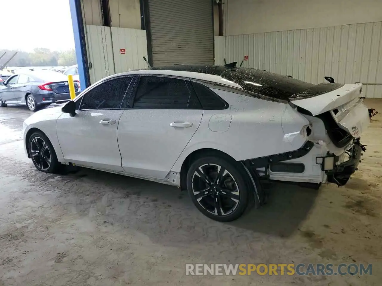 2 Photograph of a damaged car 5XXG64J21MG055940 KIA K5 2021