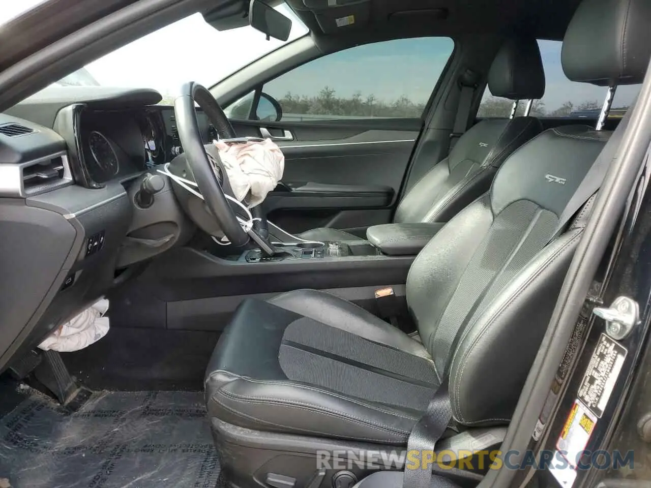 7 Photograph of a damaged car 5XXG64J21MG067084 KIA K5 2021