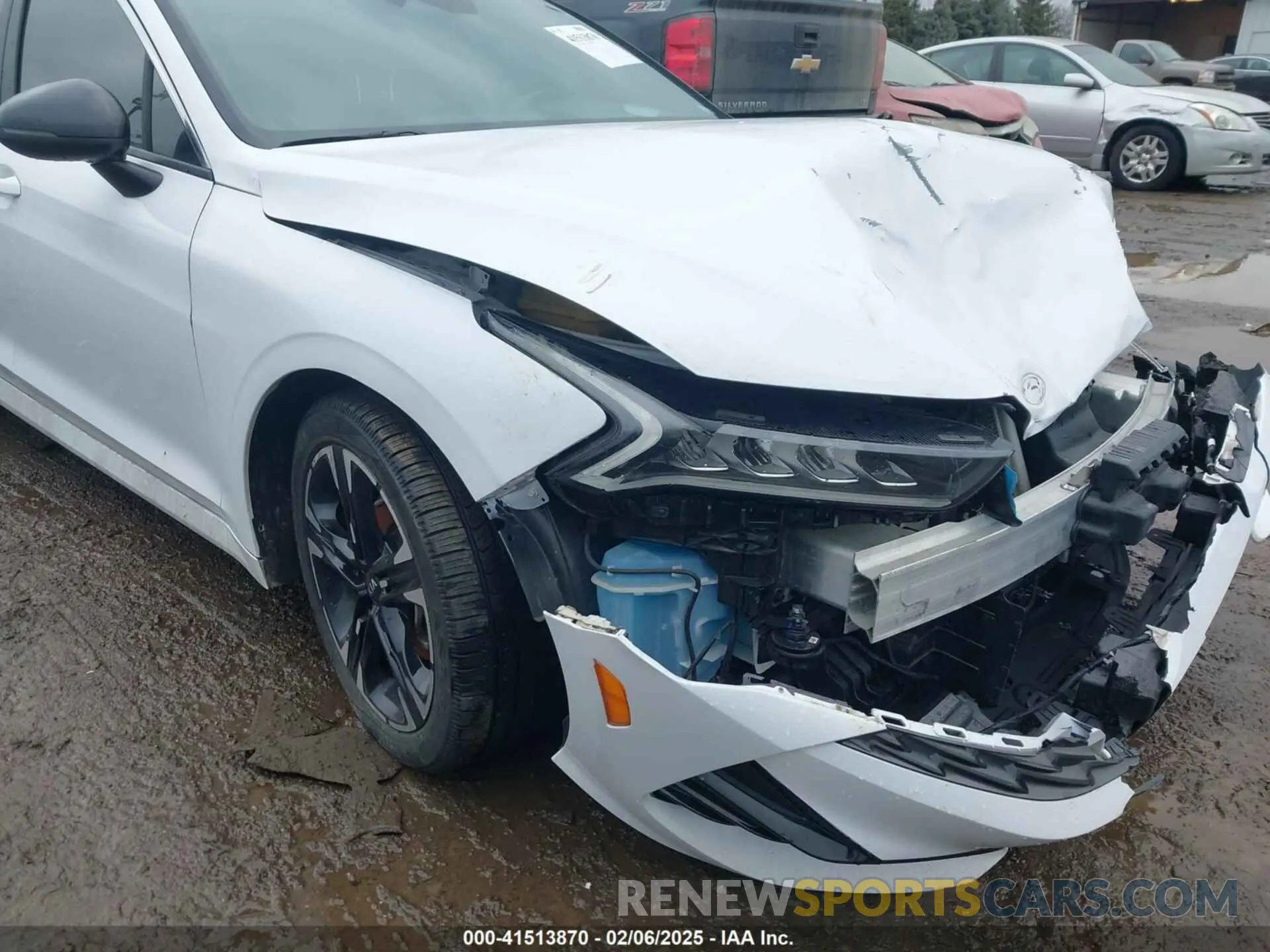 18 Photograph of a damaged car 5XXG64J21MG078747 KIA K5 2021