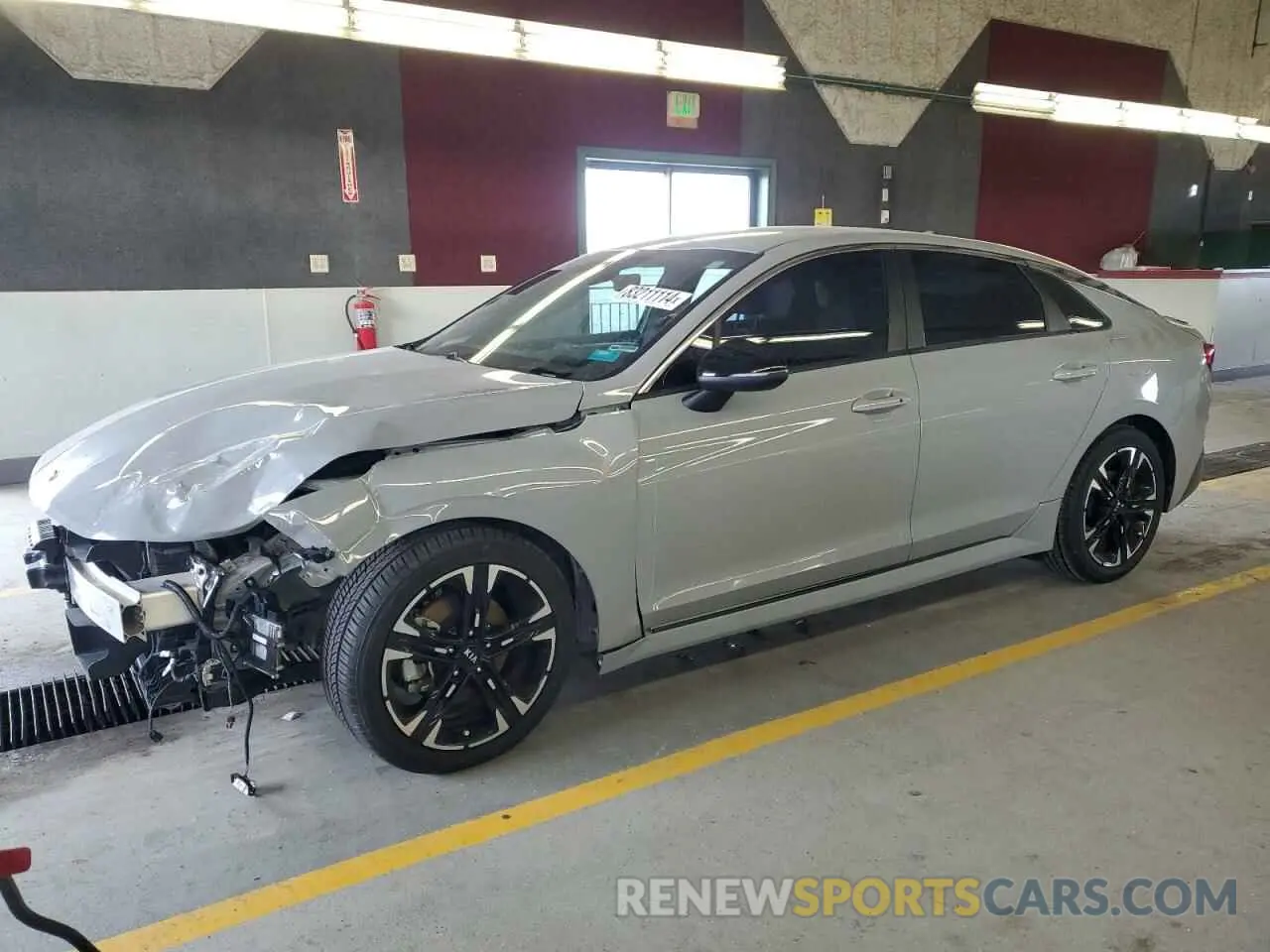 1 Photograph of a damaged car 5XXG64J21MG080739 KIA K5 2021
