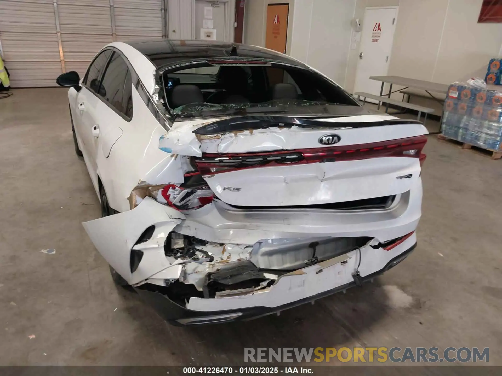 6 Photograph of a damaged car 5XXG64J21MG081566 KIA K5 2021