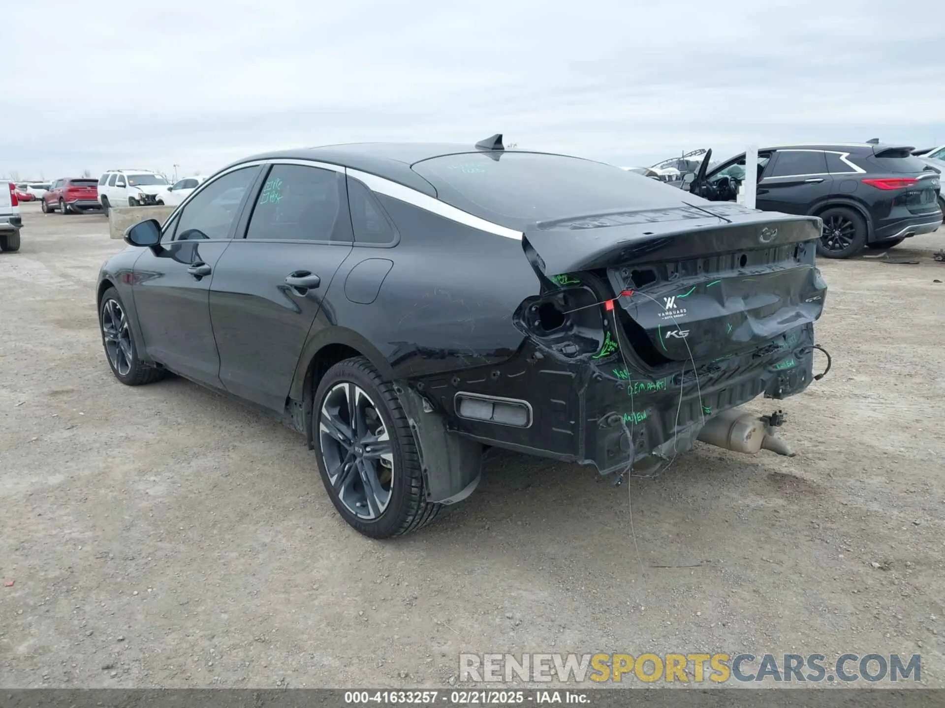 3 Photograph of a damaged car 5XXG64J22MG008335 KIA K5 2021
