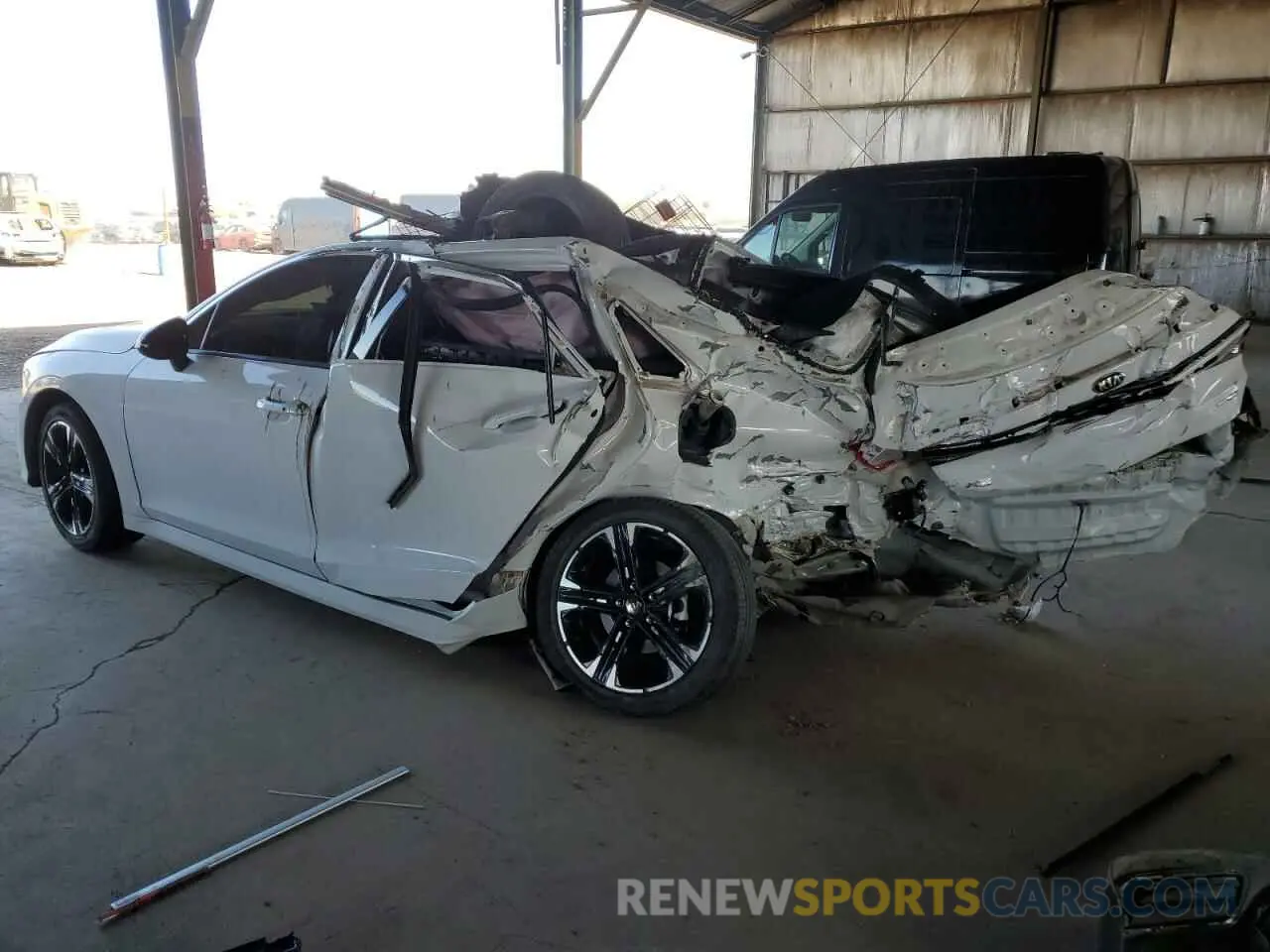 2 Photograph of a damaged car 5XXG64J22MG012739 KIA K5 2021