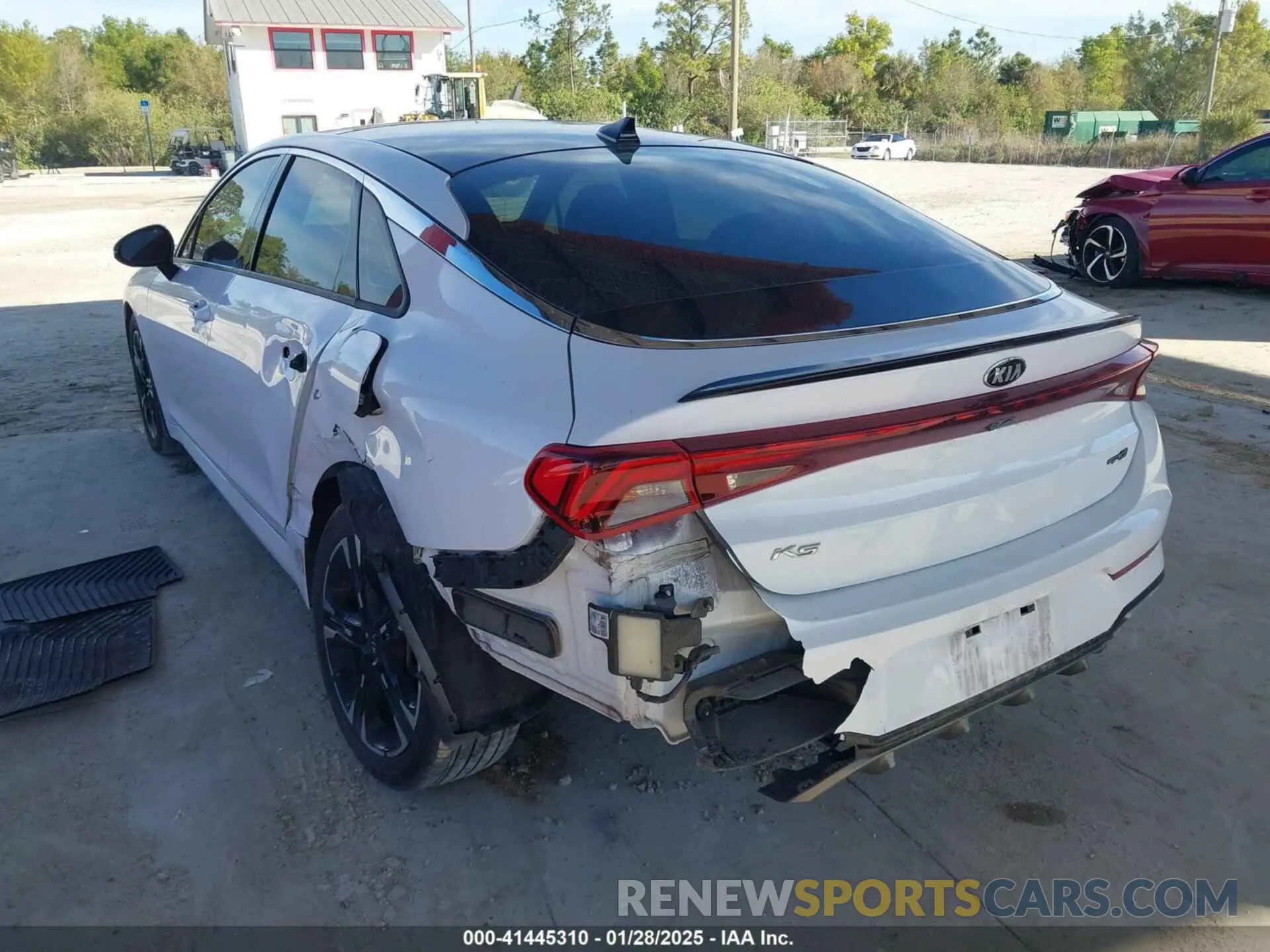 3 Photograph of a damaged car 5XXG64J22MG075999 KIA K5 2021