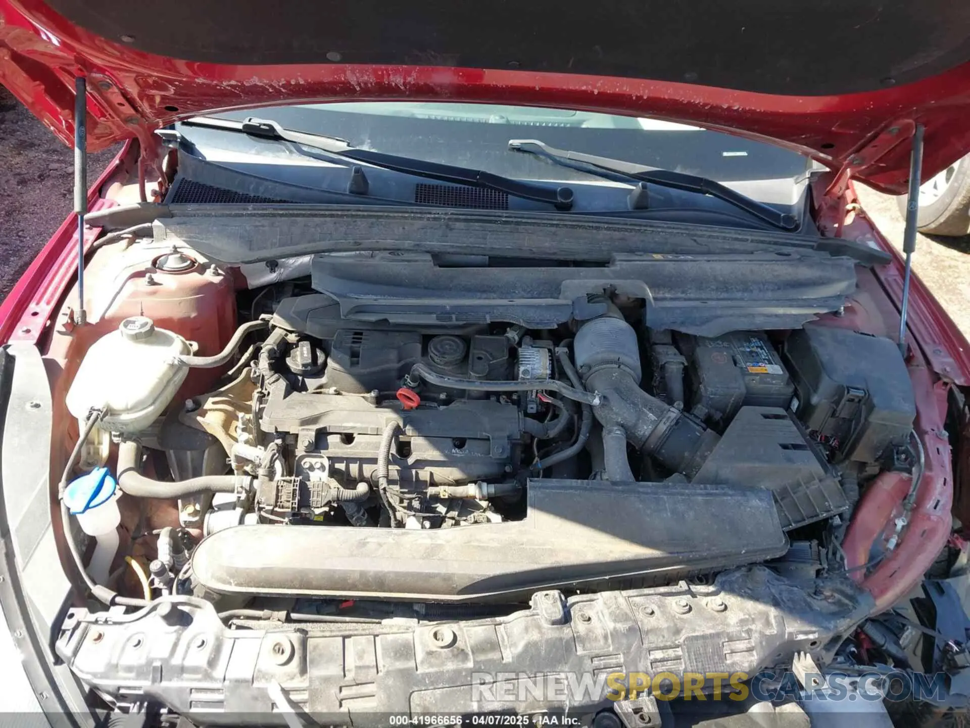 10 Photograph of a damaged car 5XXG64J23MG008473 KIA K5 2021