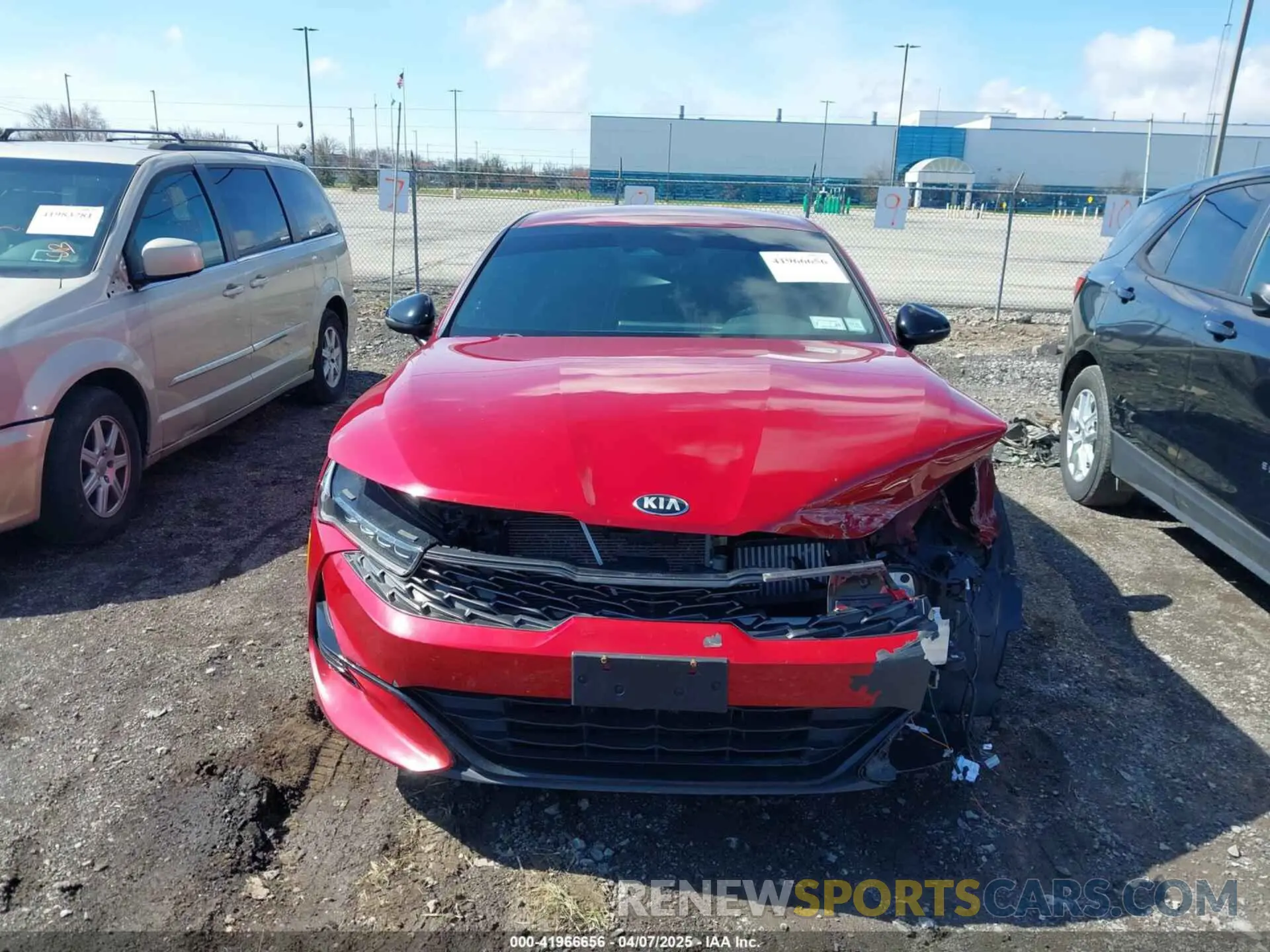 13 Photograph of a damaged car 5XXG64J23MG008473 KIA K5 2021