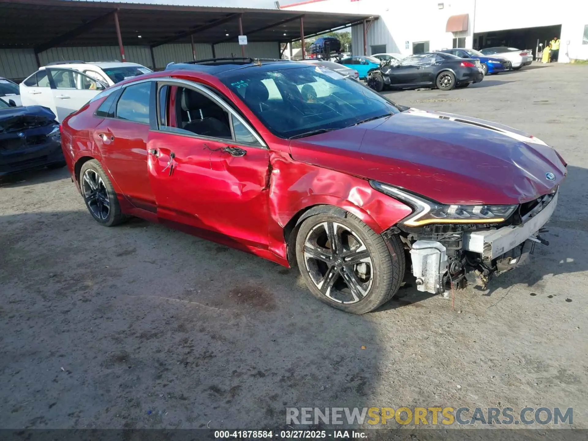 1 Photograph of a damaged car 5XXG64J24MG032894 KIA K5 2021