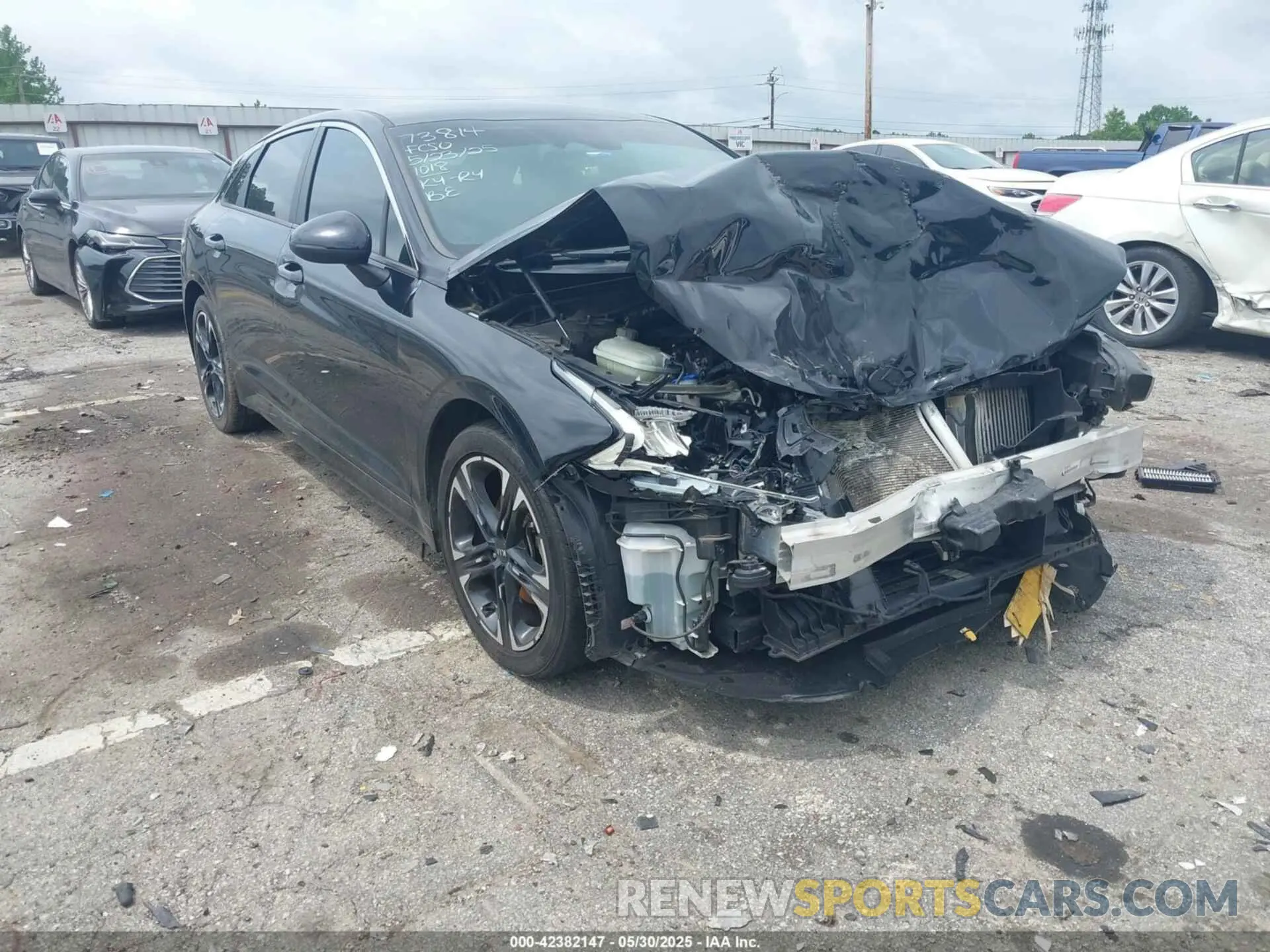 1 Photograph of a damaged car 5XXG64J25MG011018 KIA K5 2021
