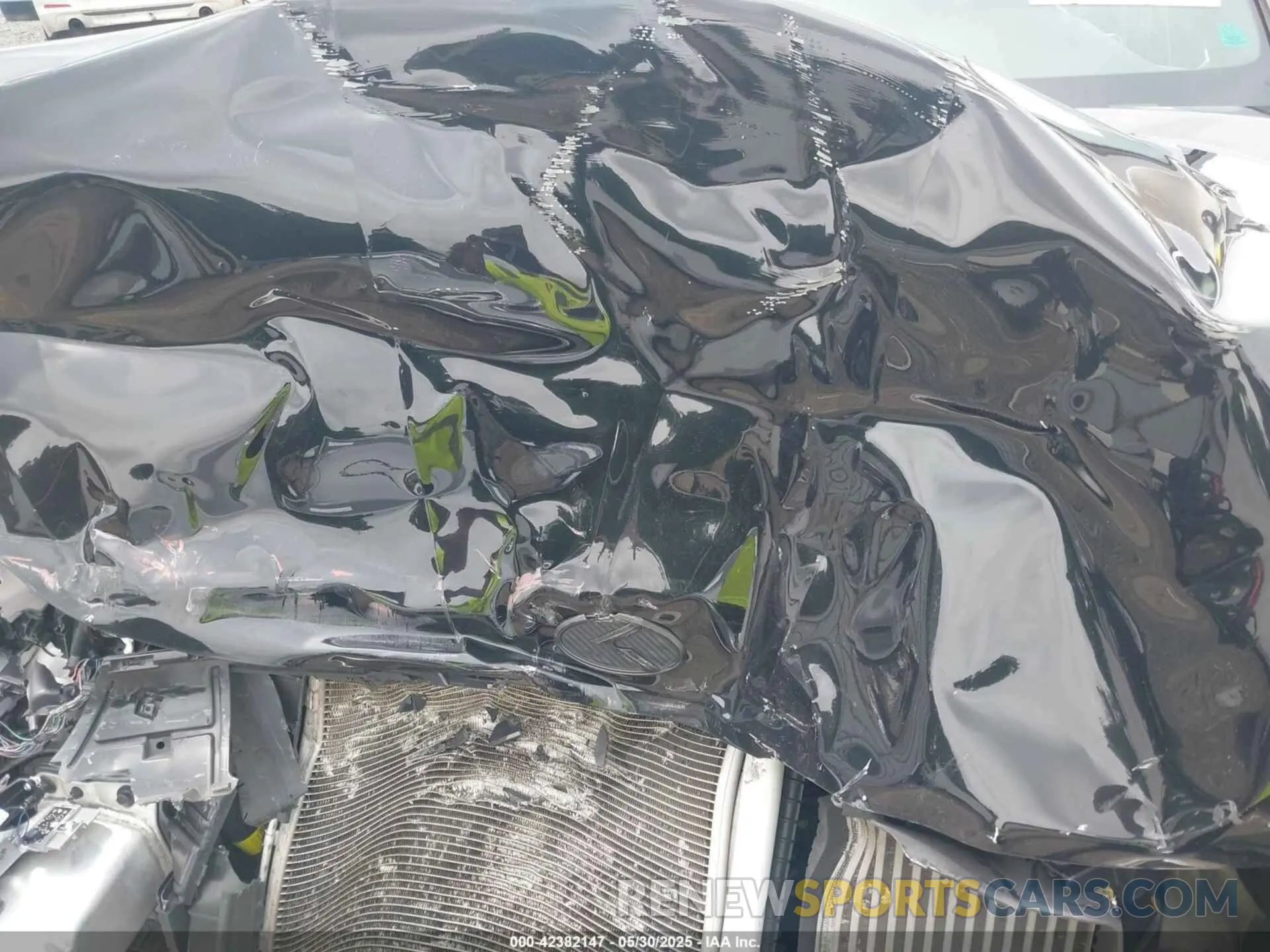 10 Photograph of a damaged car 5XXG64J25MG011018 KIA K5 2021