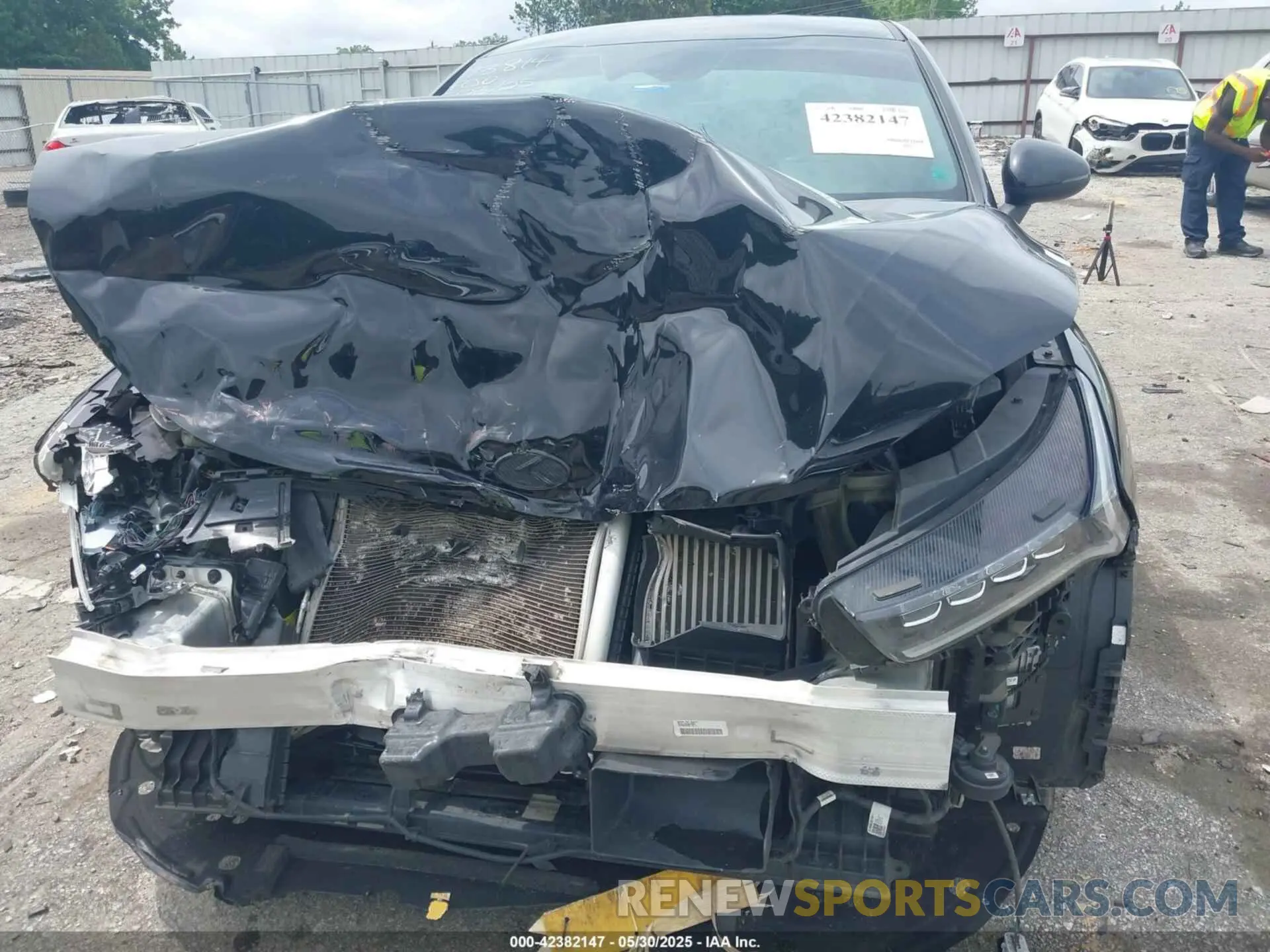 12 Photograph of a damaged car 5XXG64J25MG011018 KIA K5 2021