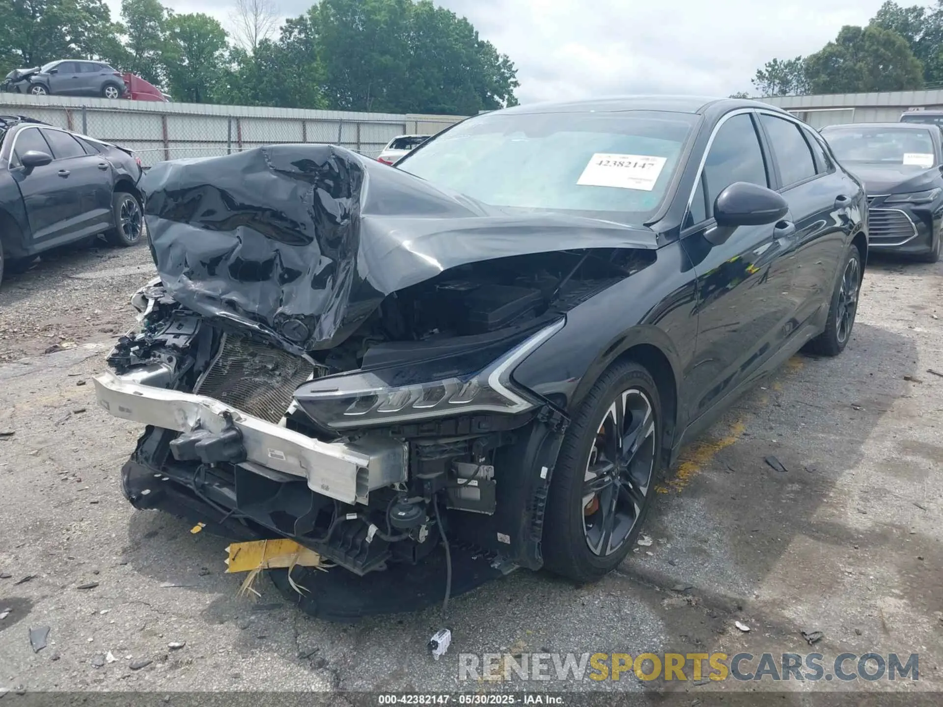 2 Photograph of a damaged car 5XXG64J25MG011018 KIA K5 2021