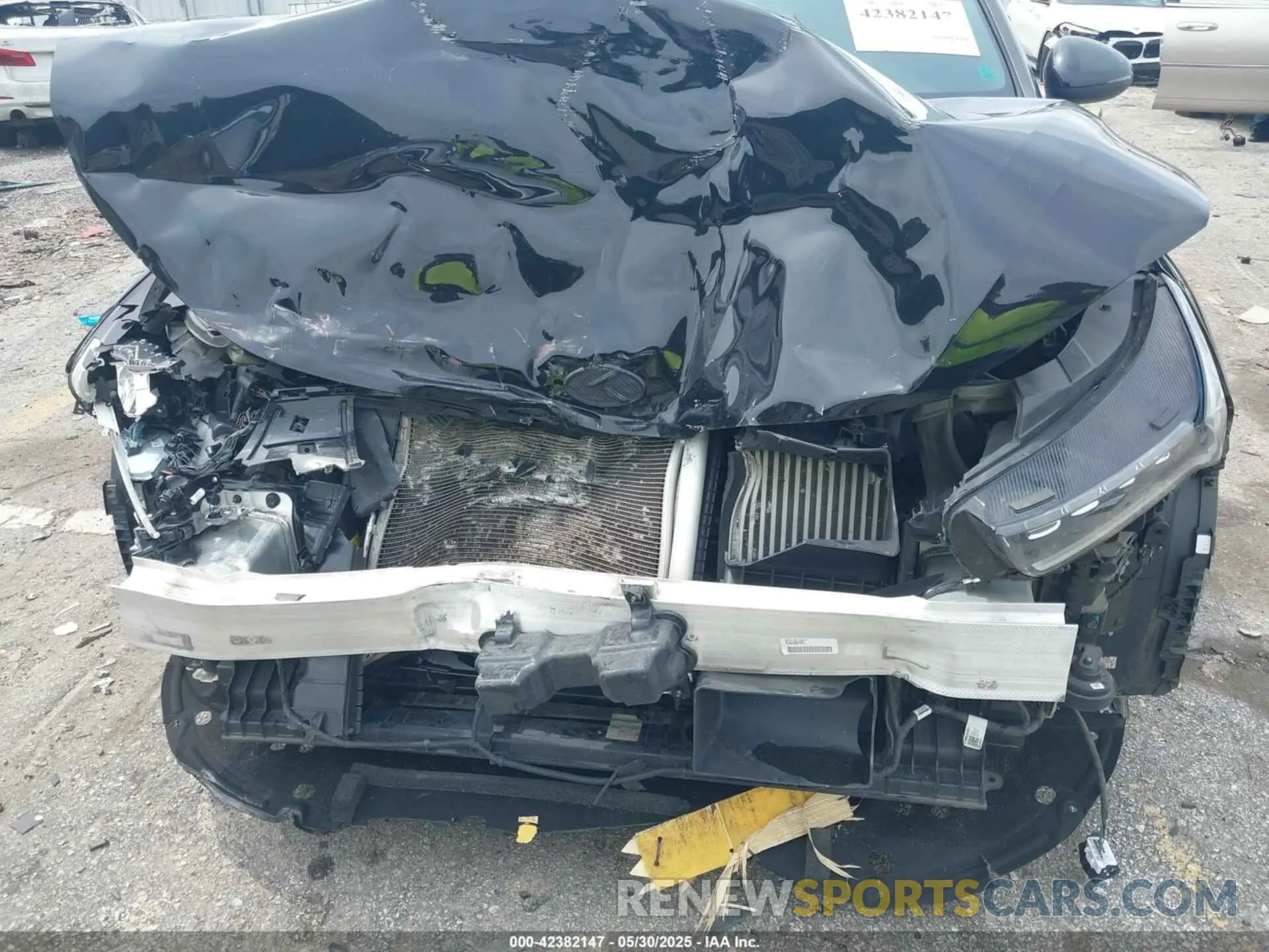 6 Photograph of a damaged car 5XXG64J25MG011018 KIA K5 2021