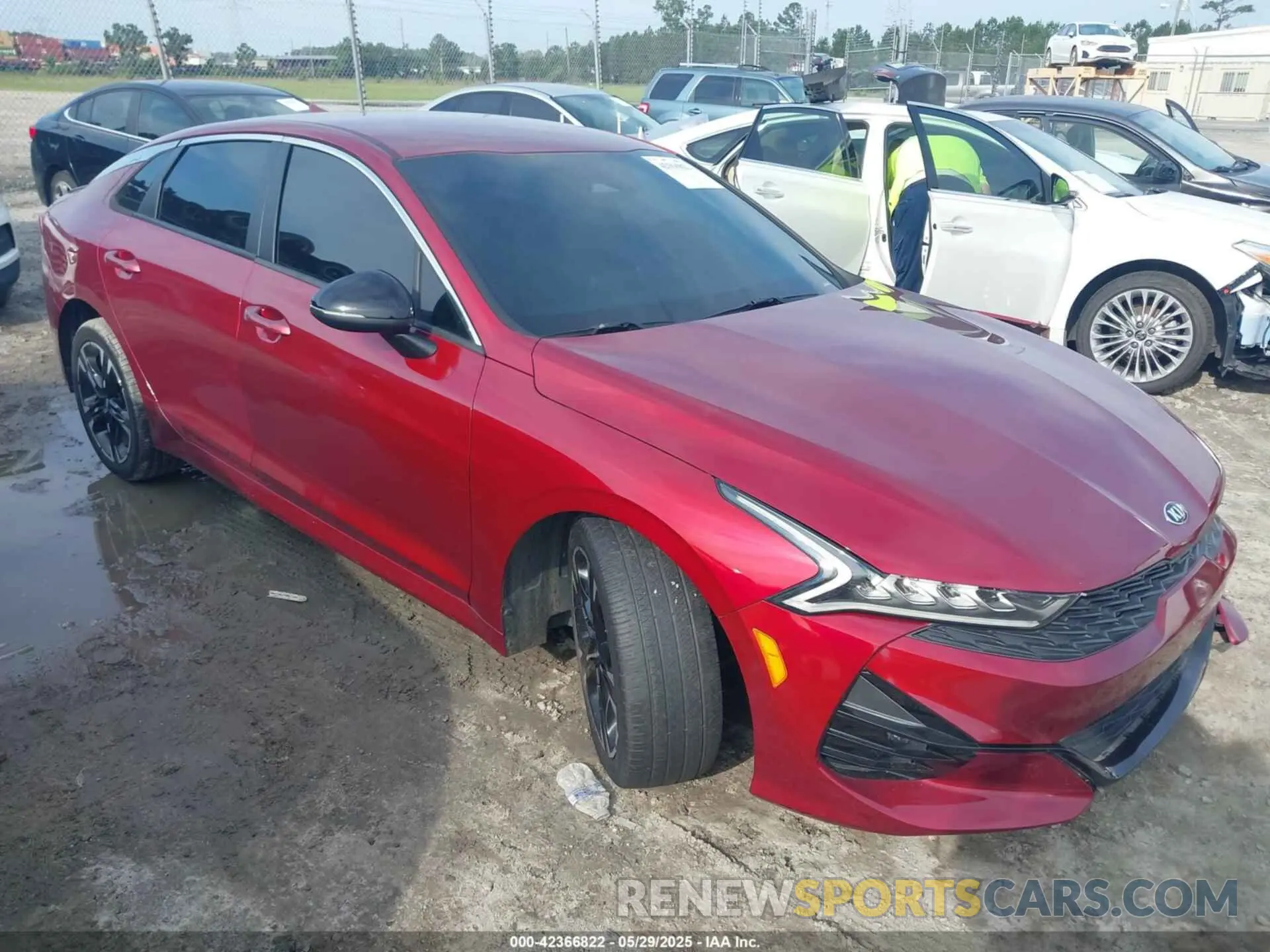 1 Photograph of a damaged car 5XXG64J25MG056993 KIA K5 2021